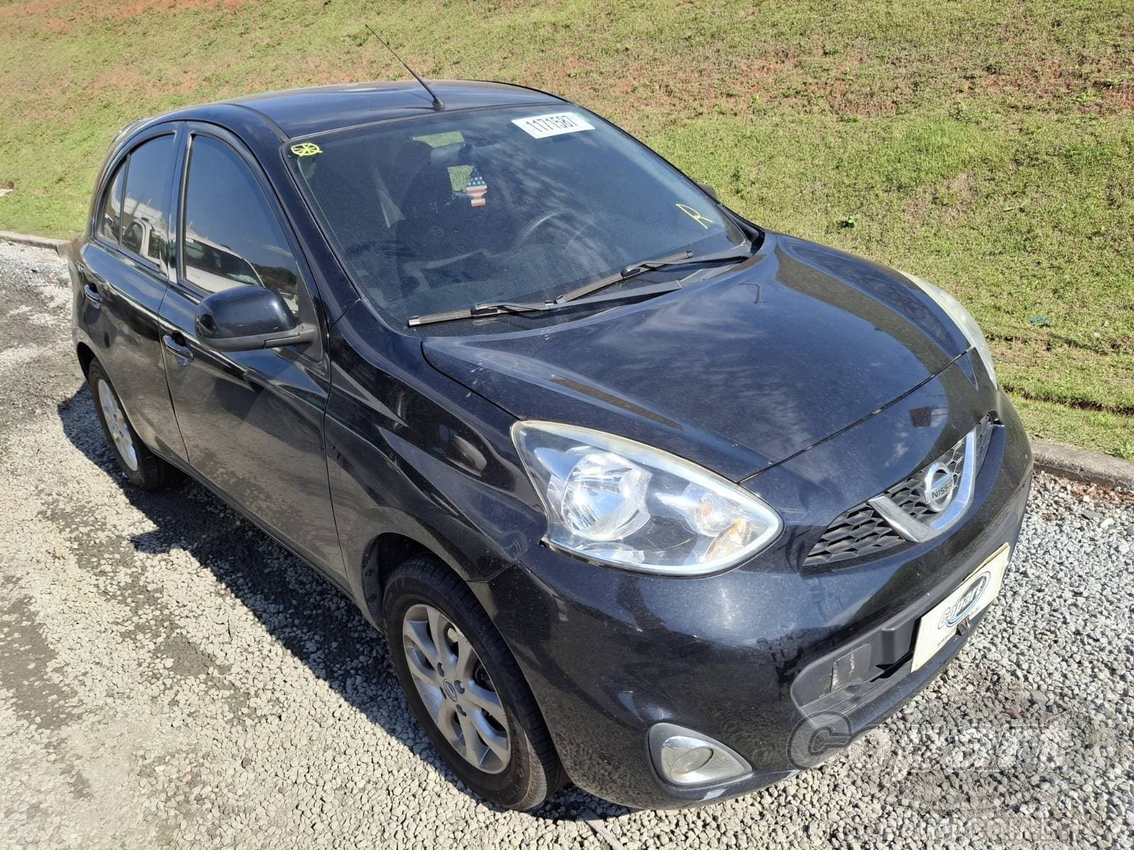 Nissan March 2016 — foto 1