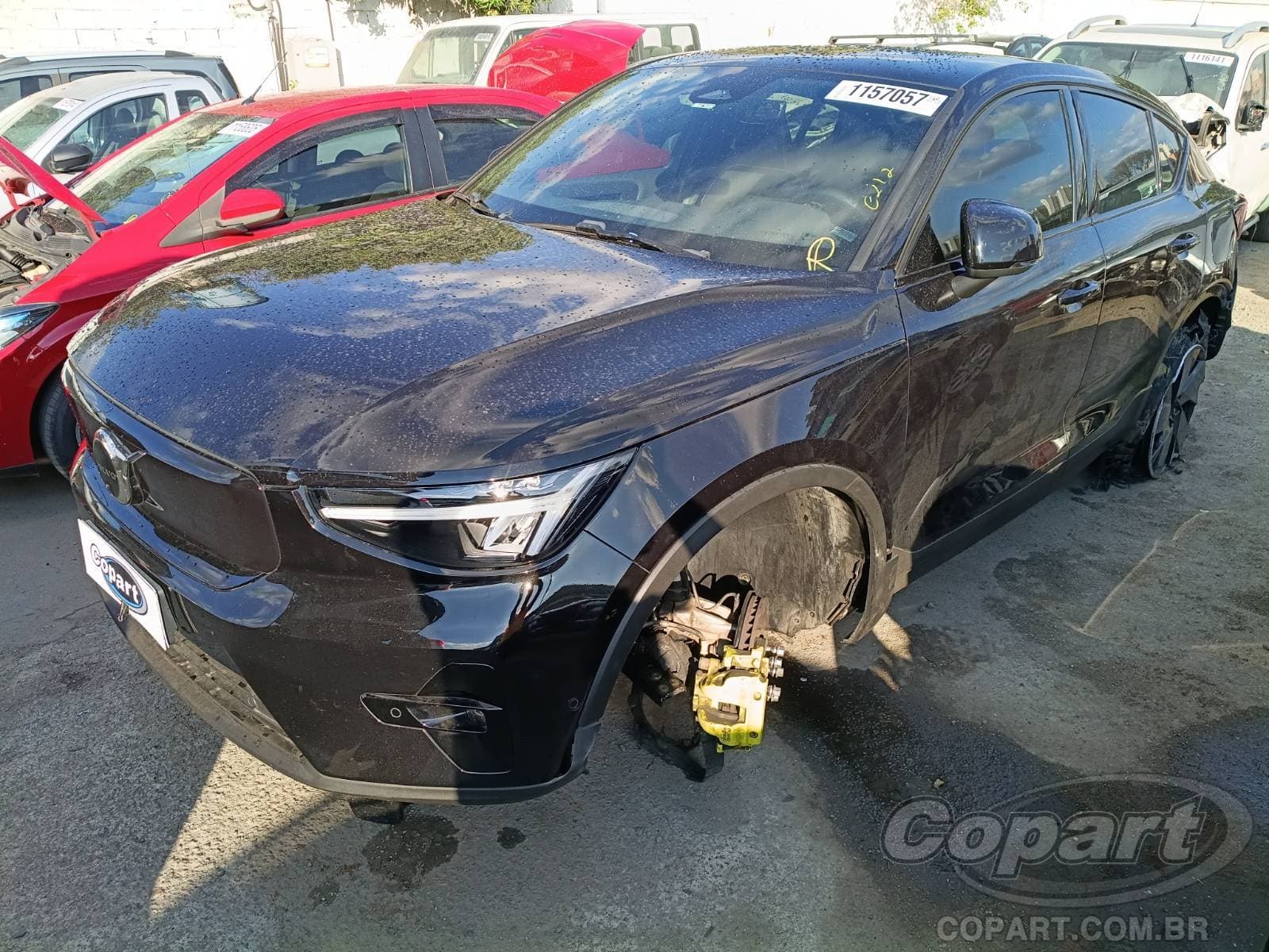 Volvo C40 2023 — foto 2