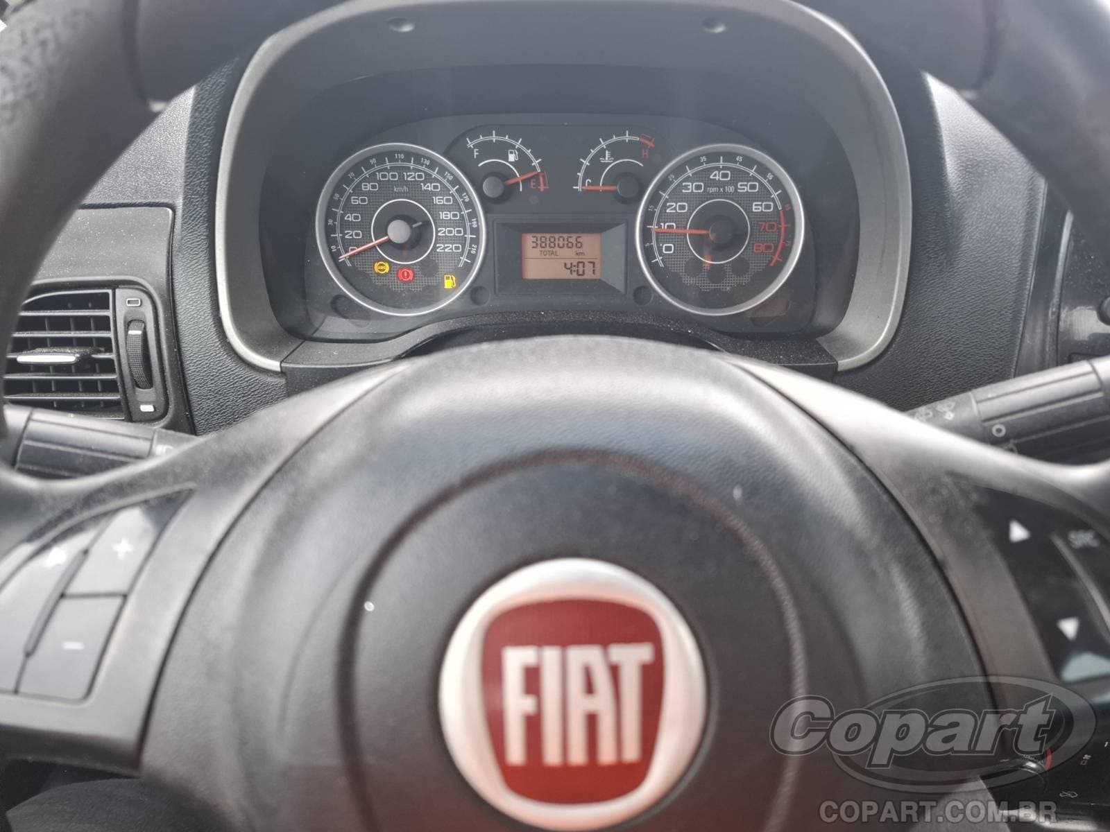Fiat Idea 2015 — foto 8