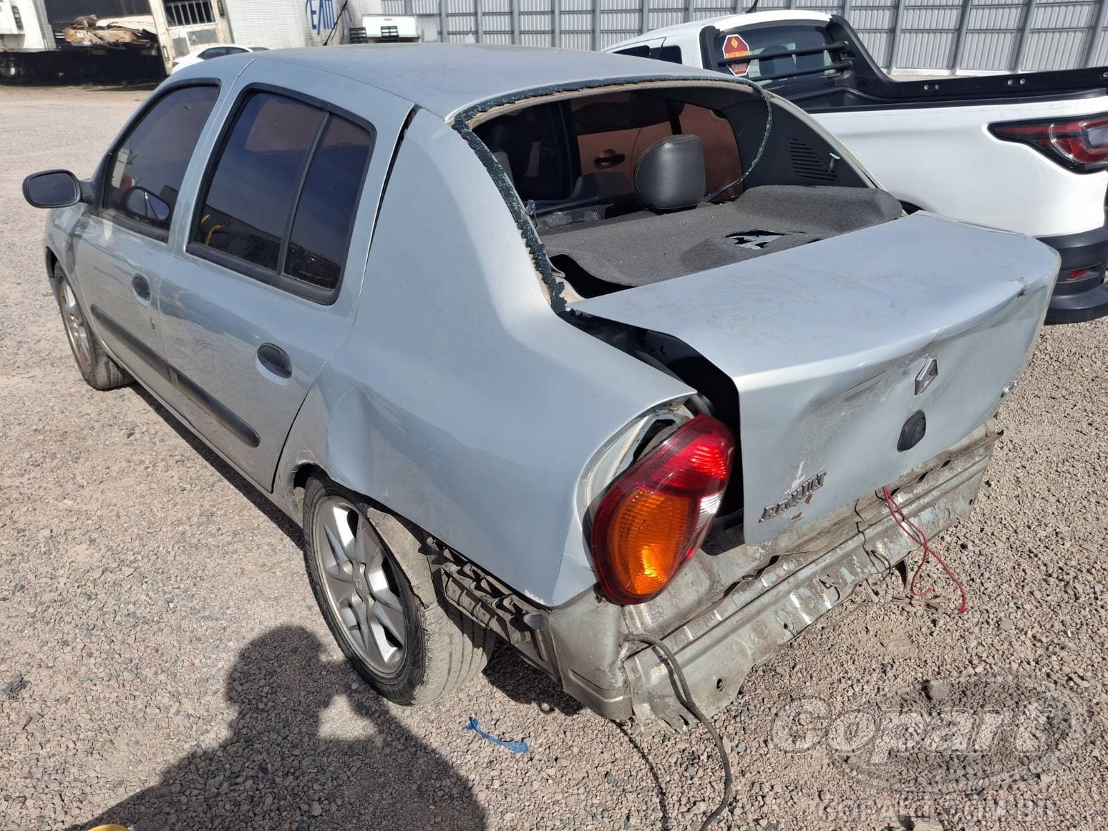 Renault Clio Sedan 2003 — foto 3