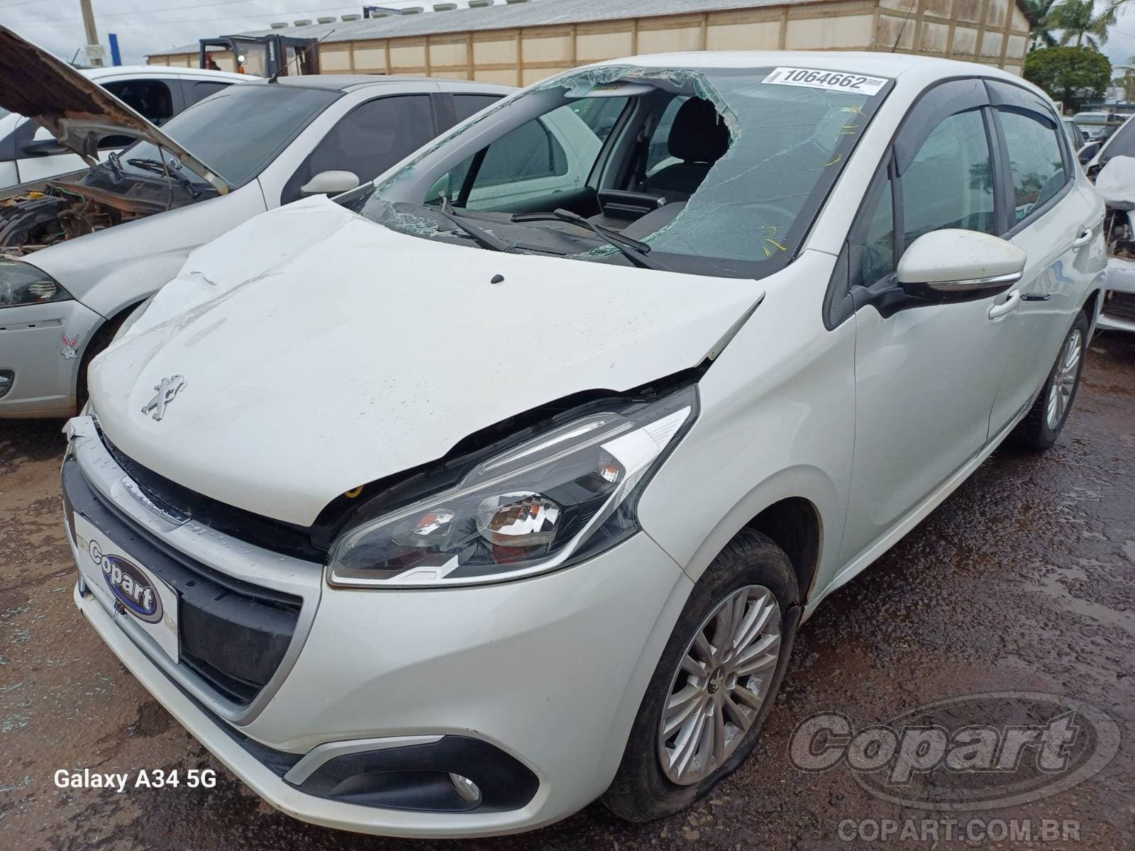 Peugeot 208 2018 — foto 2