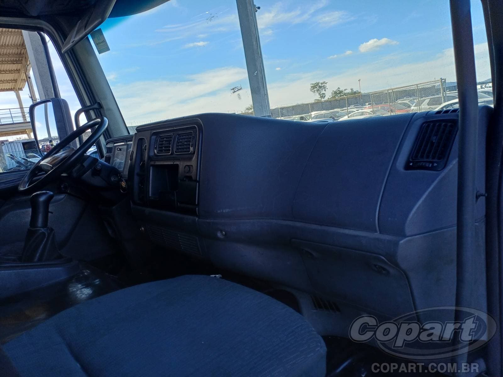 Volvo VM 2011 — foto 9