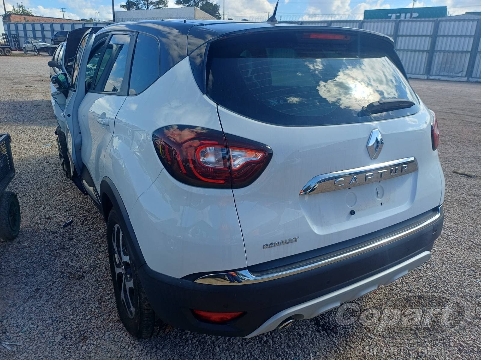 Renault Captur 2019 — foto 3