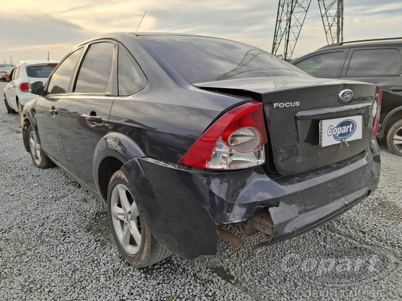 Ford Focus Sedan 2009 — foto 3