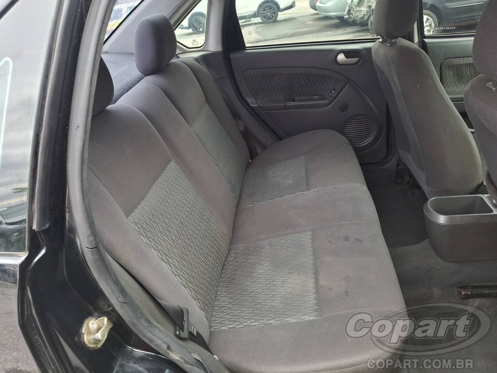 Ford Fiesta Sedan 2005 — foto 6
