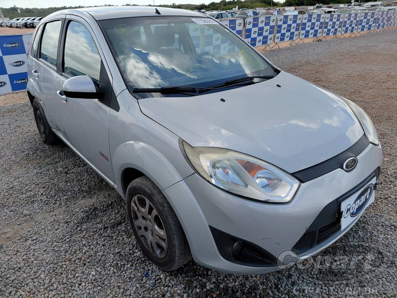 Ford Fiesta 2013 — foto 1