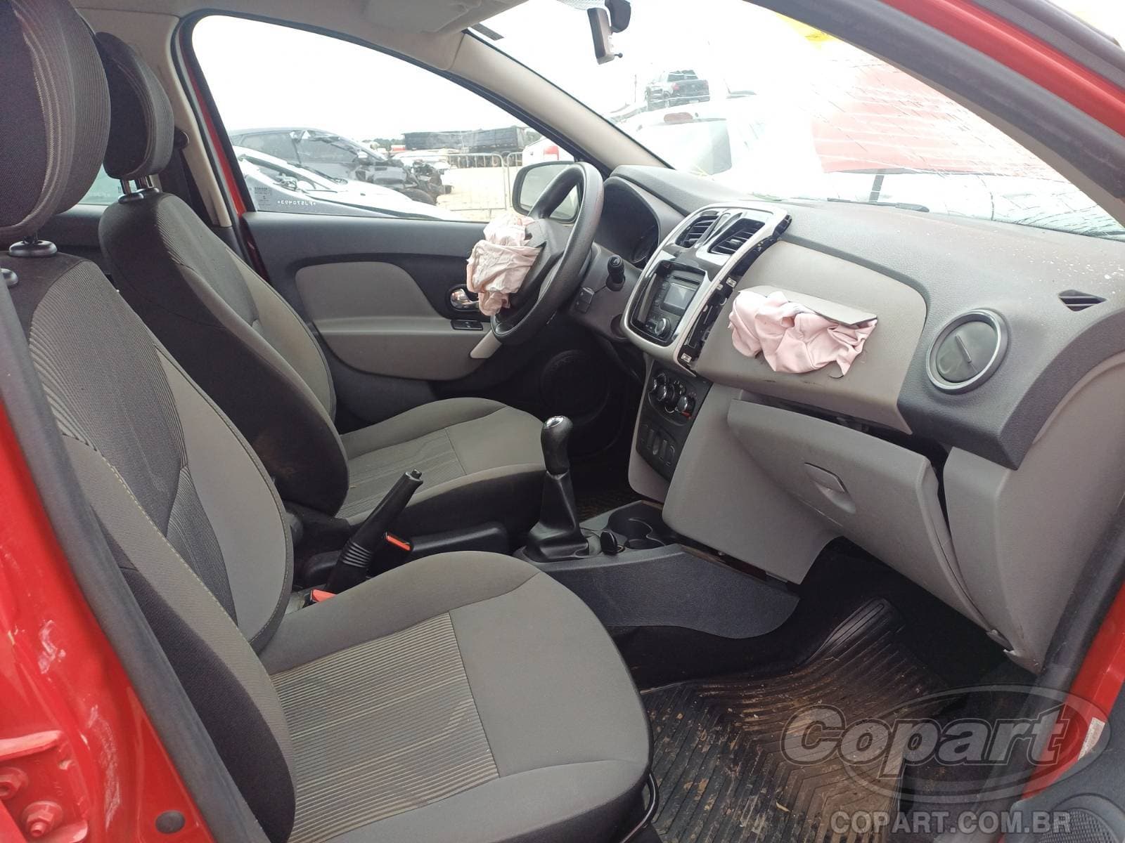 Renault Logan 2015 — foto 5