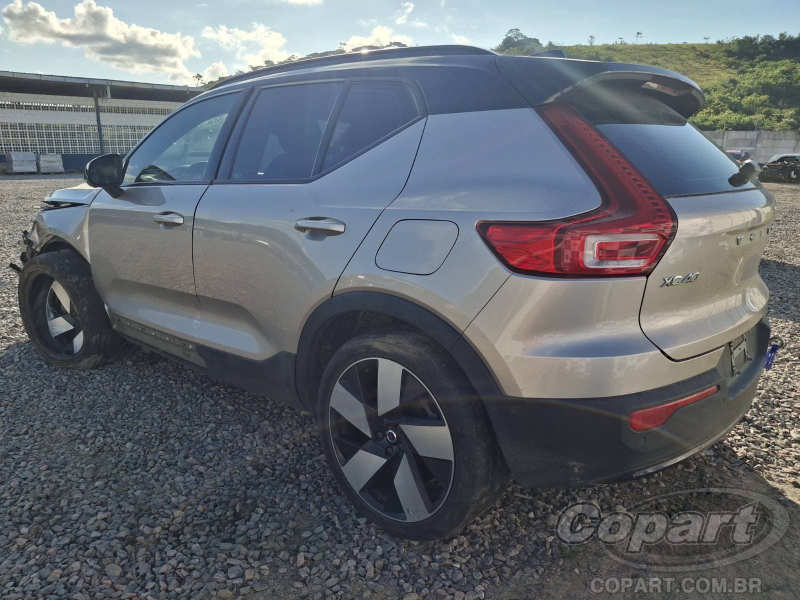 Volvo Xc40 2023 — foto 3