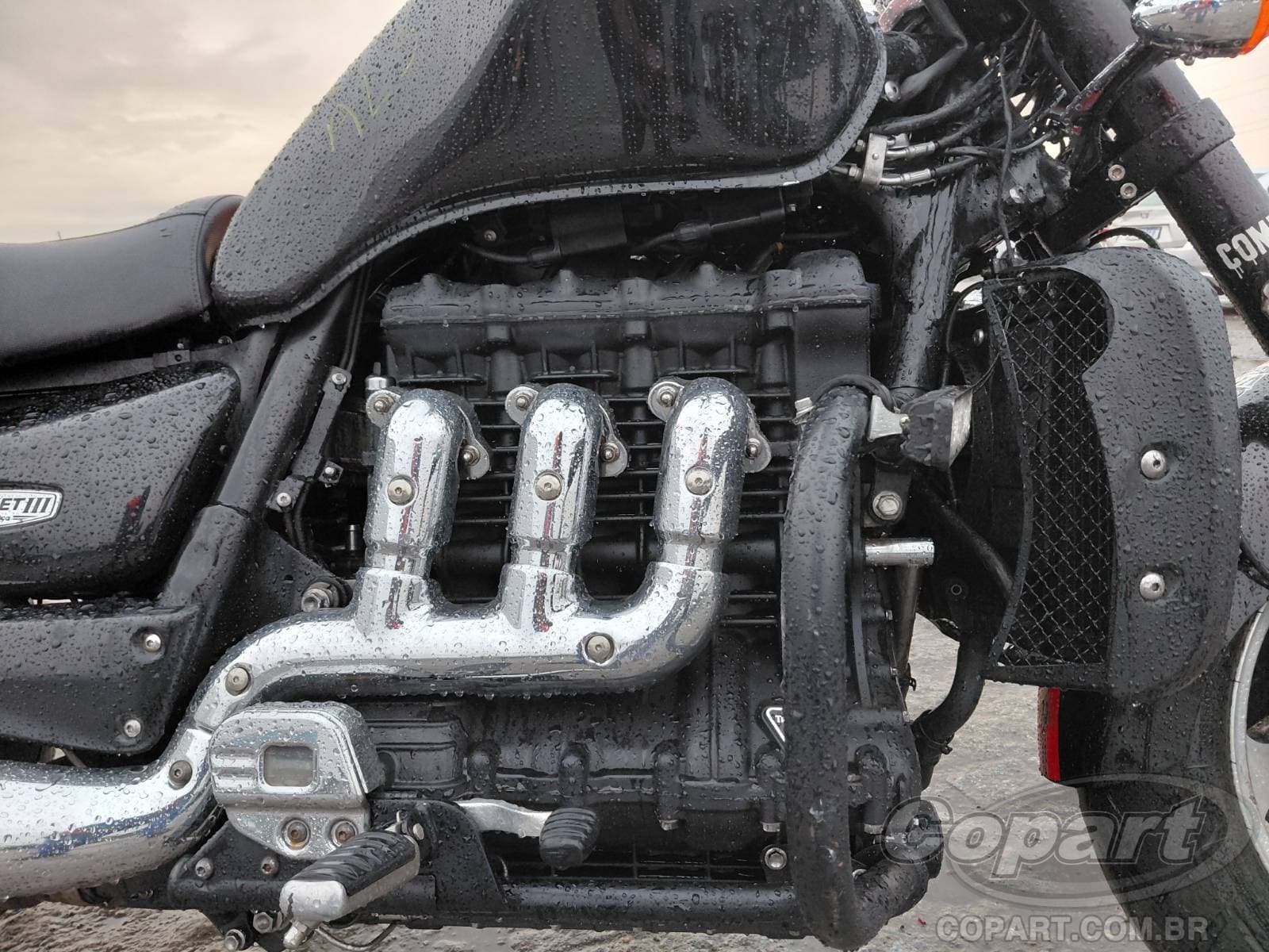 Triumph Rocket III 2016 — foto 5