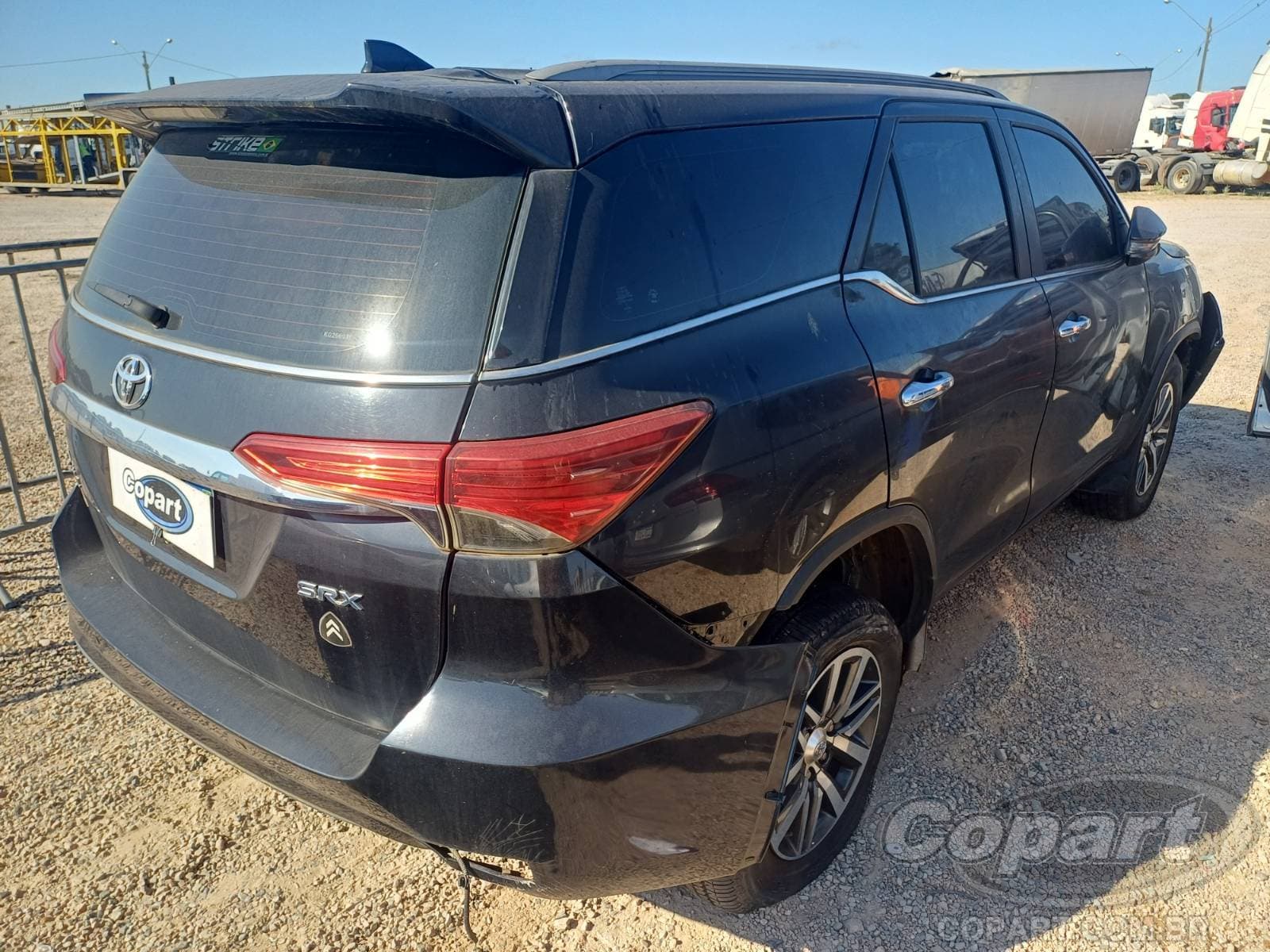 Toyota SW4 2019 — foto 4