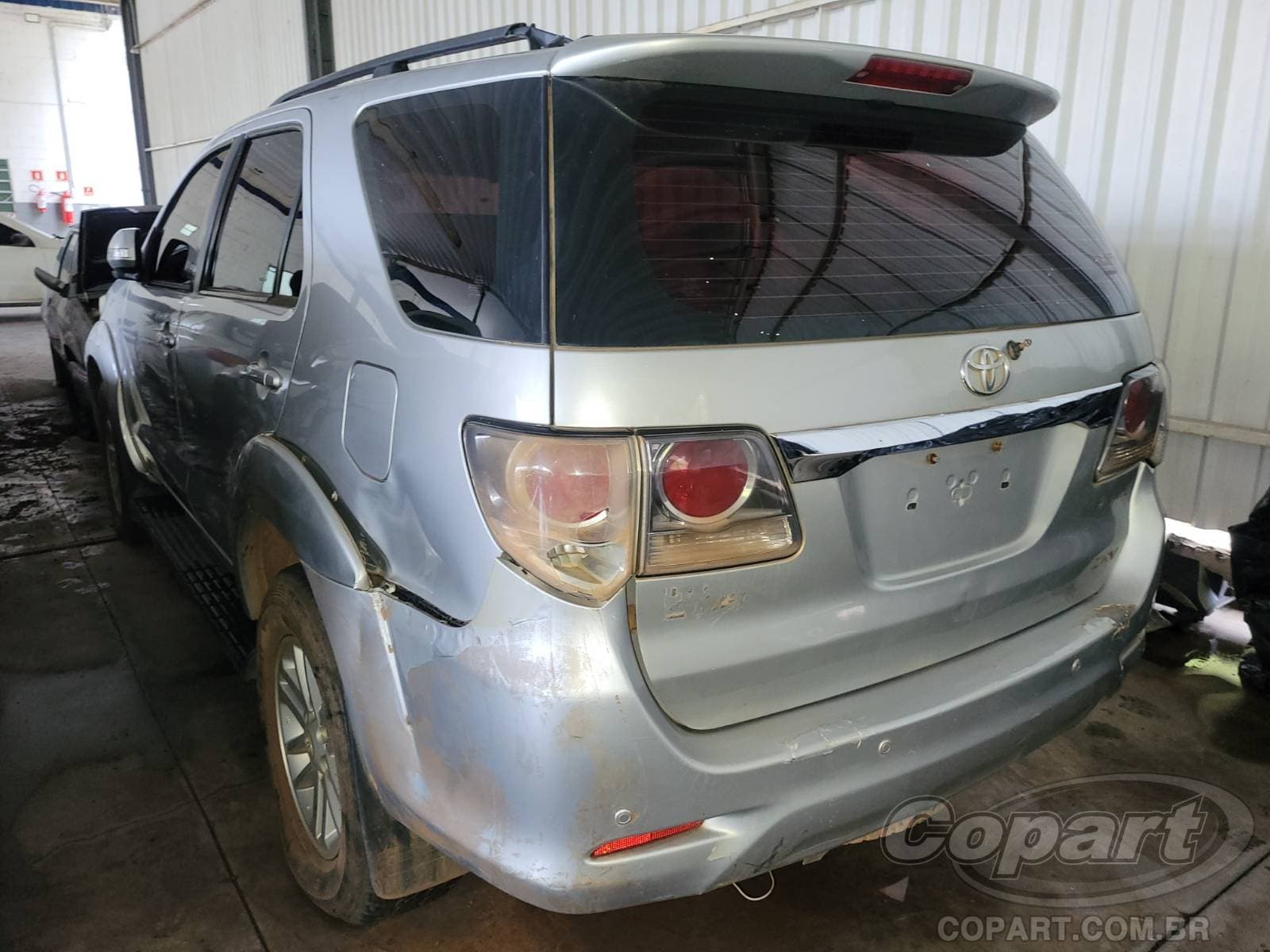 Toyota Hilux SW4 2012 — foto 3
