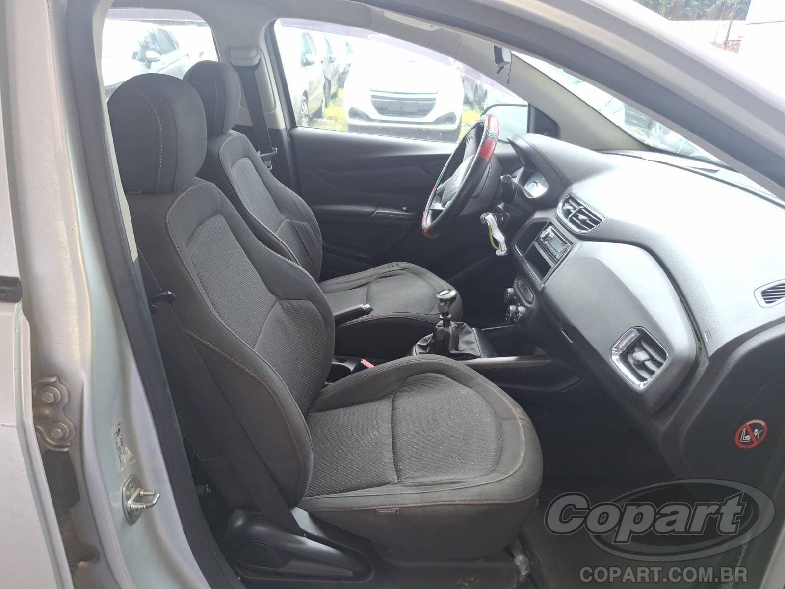Chevrolet Onix 2013 — foto 5
