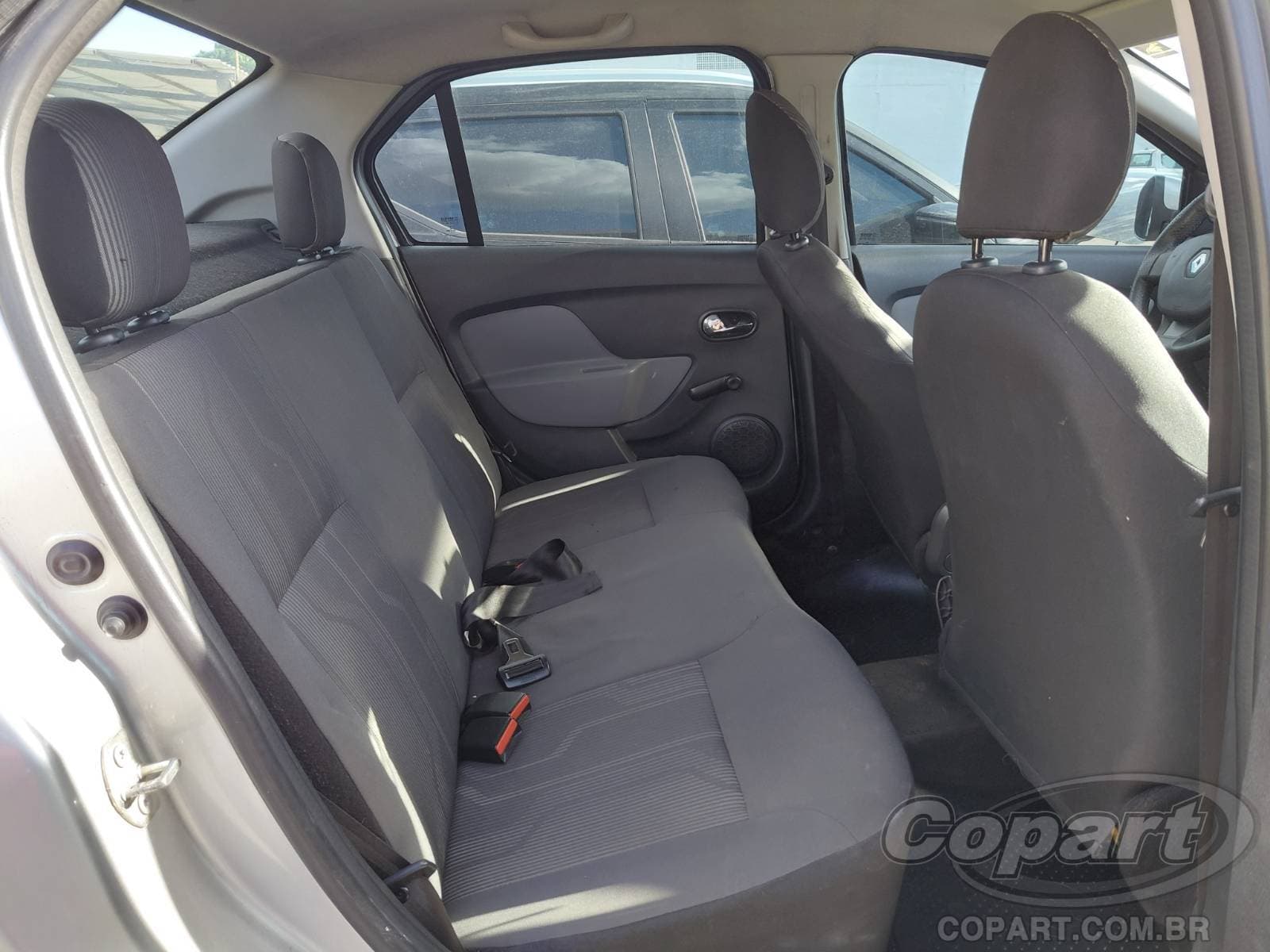 Renault Logan 2016 — foto 6