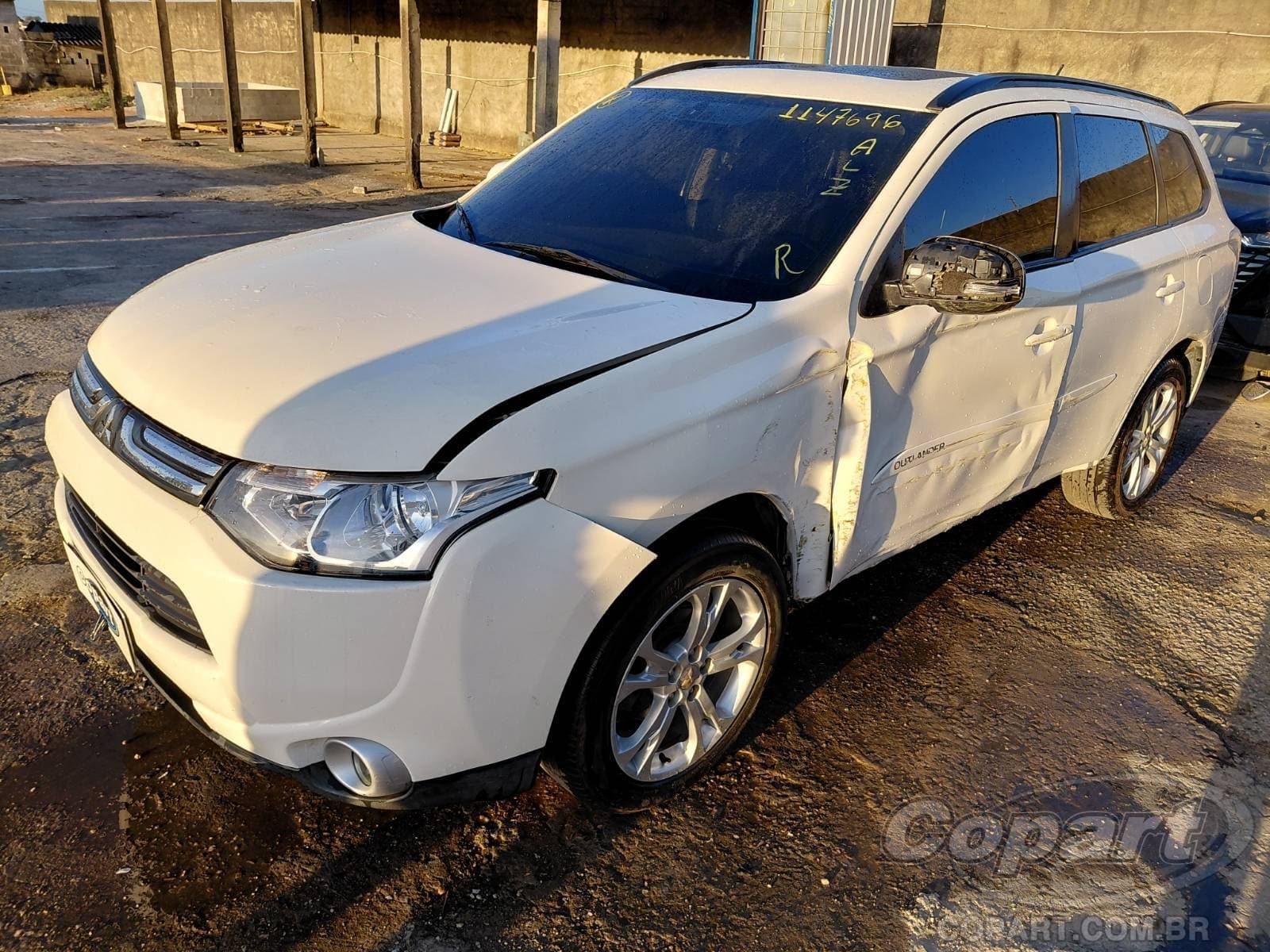 Mitsubishi Outlander 2014 — foto 2