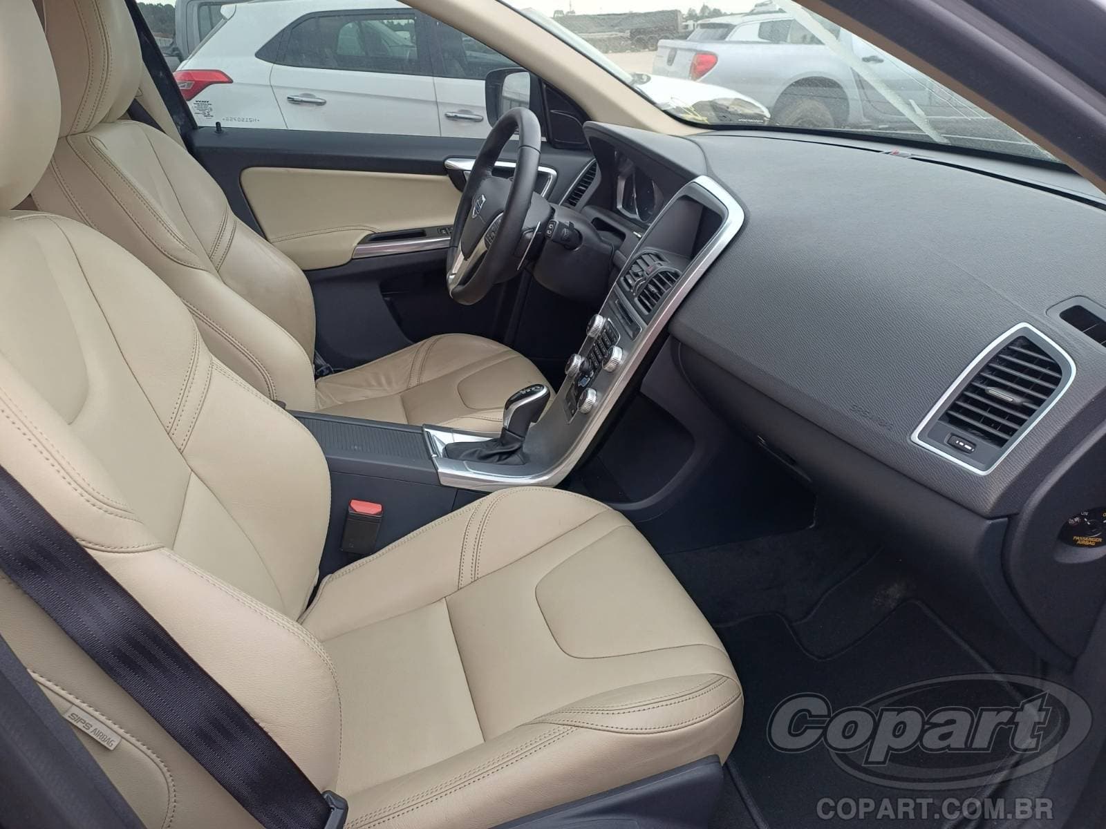 Volvo Xc60 2017 — foto 5