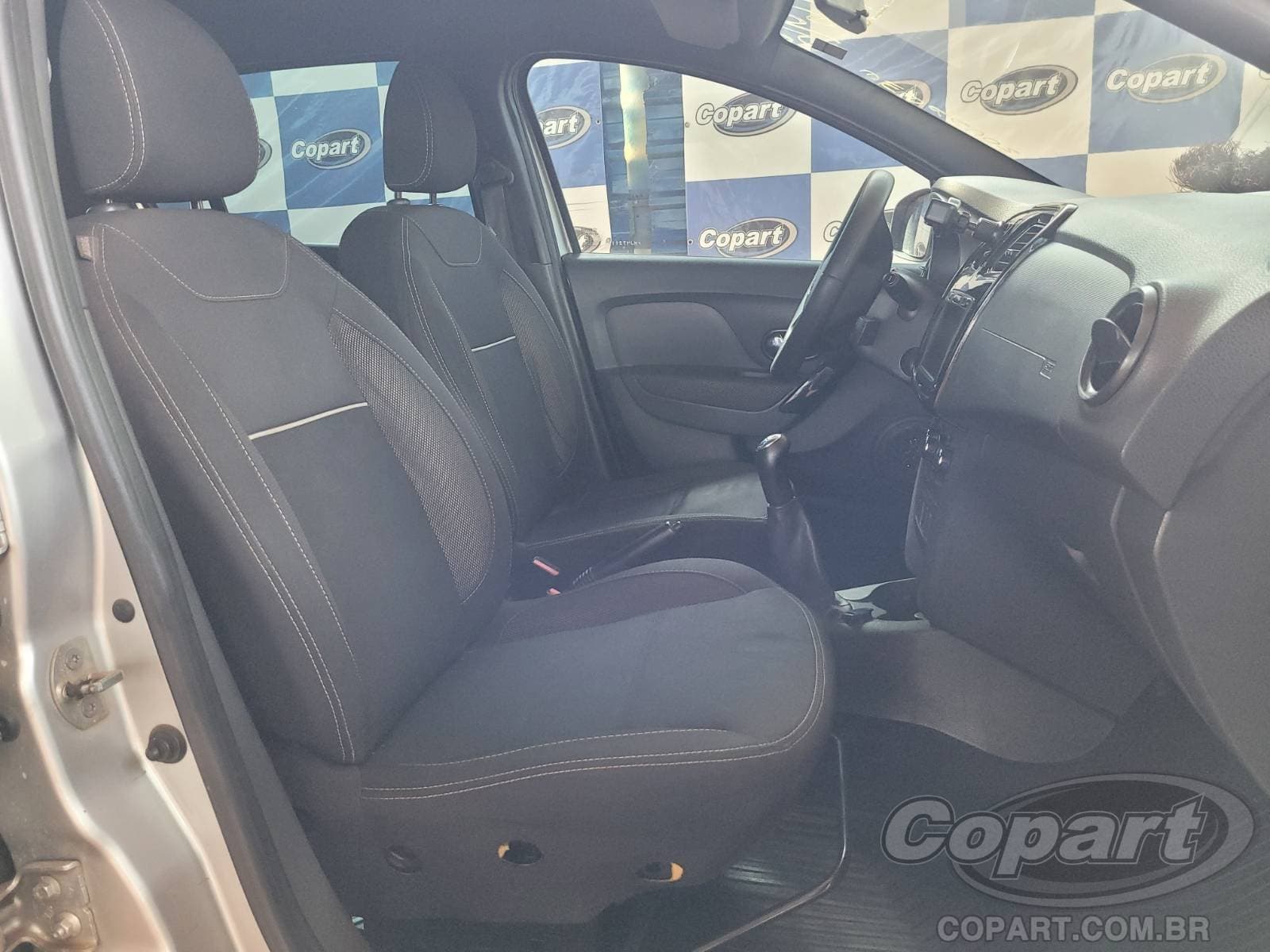 Renault Logan 2021 — foto 5