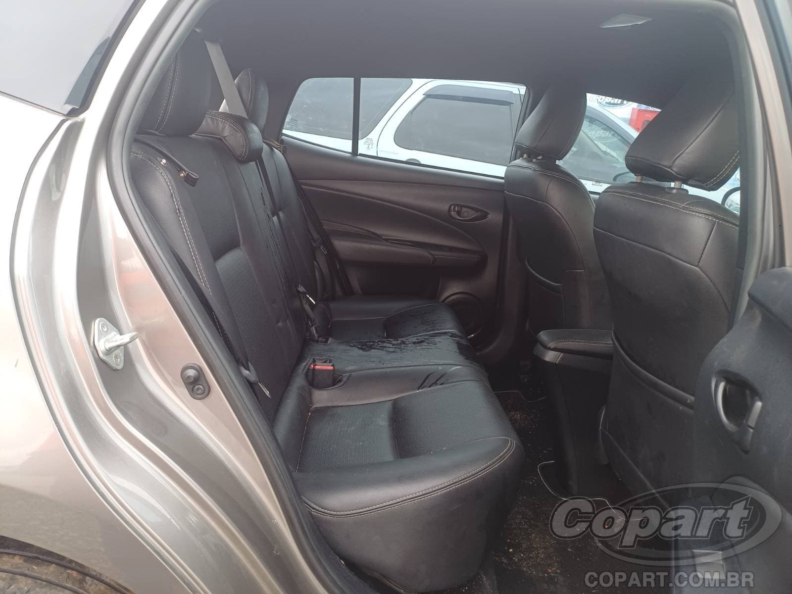 Toyota Yaris 2020 — foto 6