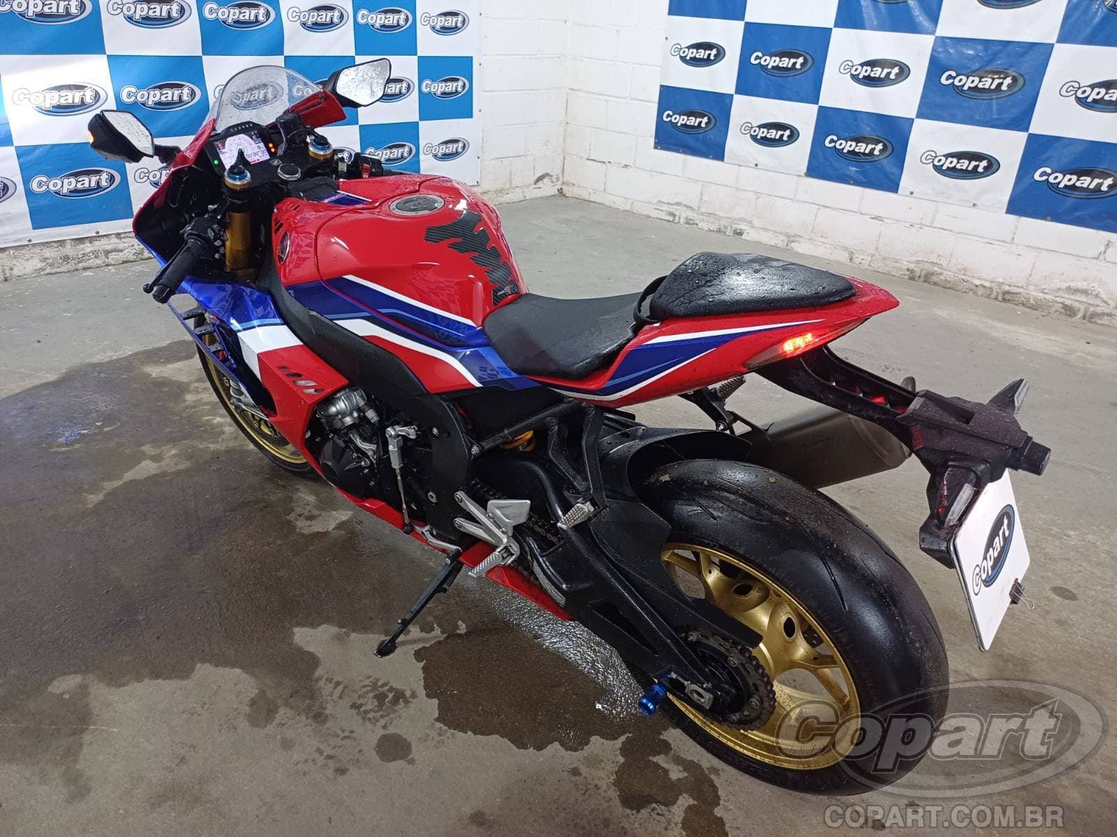 Honda CBR 1000rr-r 2022 — foto 3