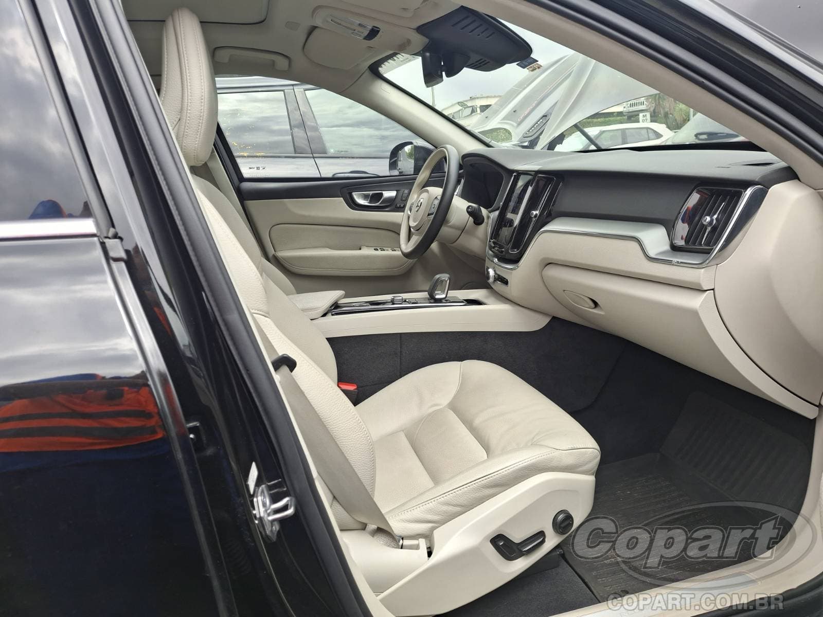 Volvo Xc60 2022 — foto 5