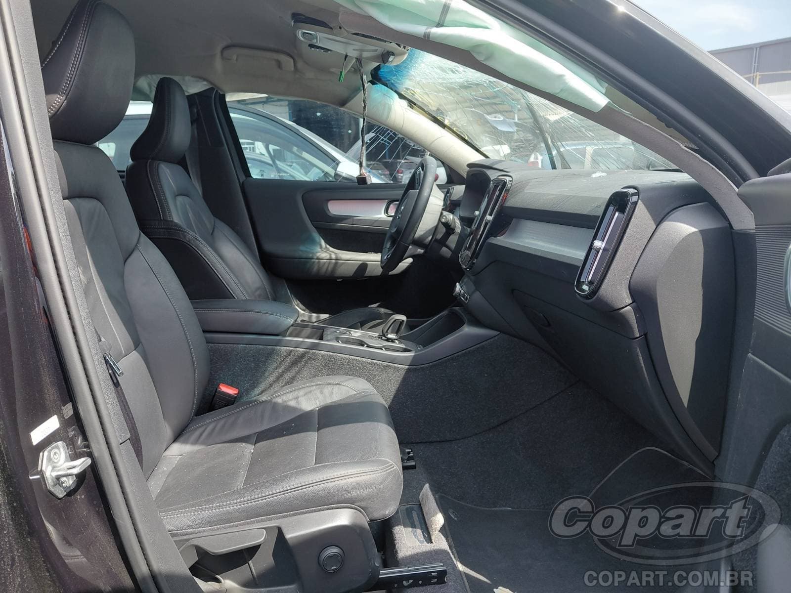 Volvo Xc40 2022 — foto 5