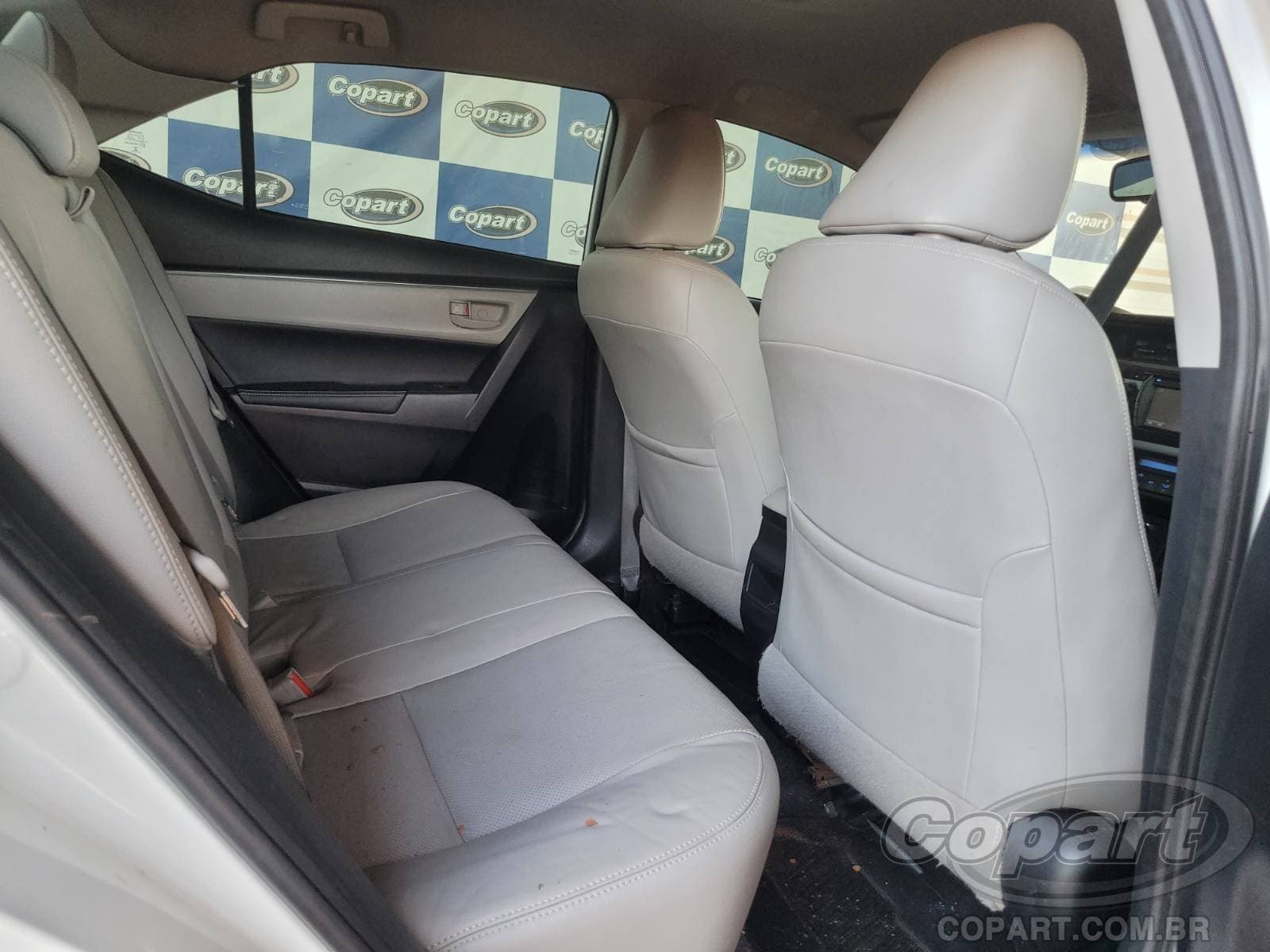 Toyota Corolla 2015 — foto 6