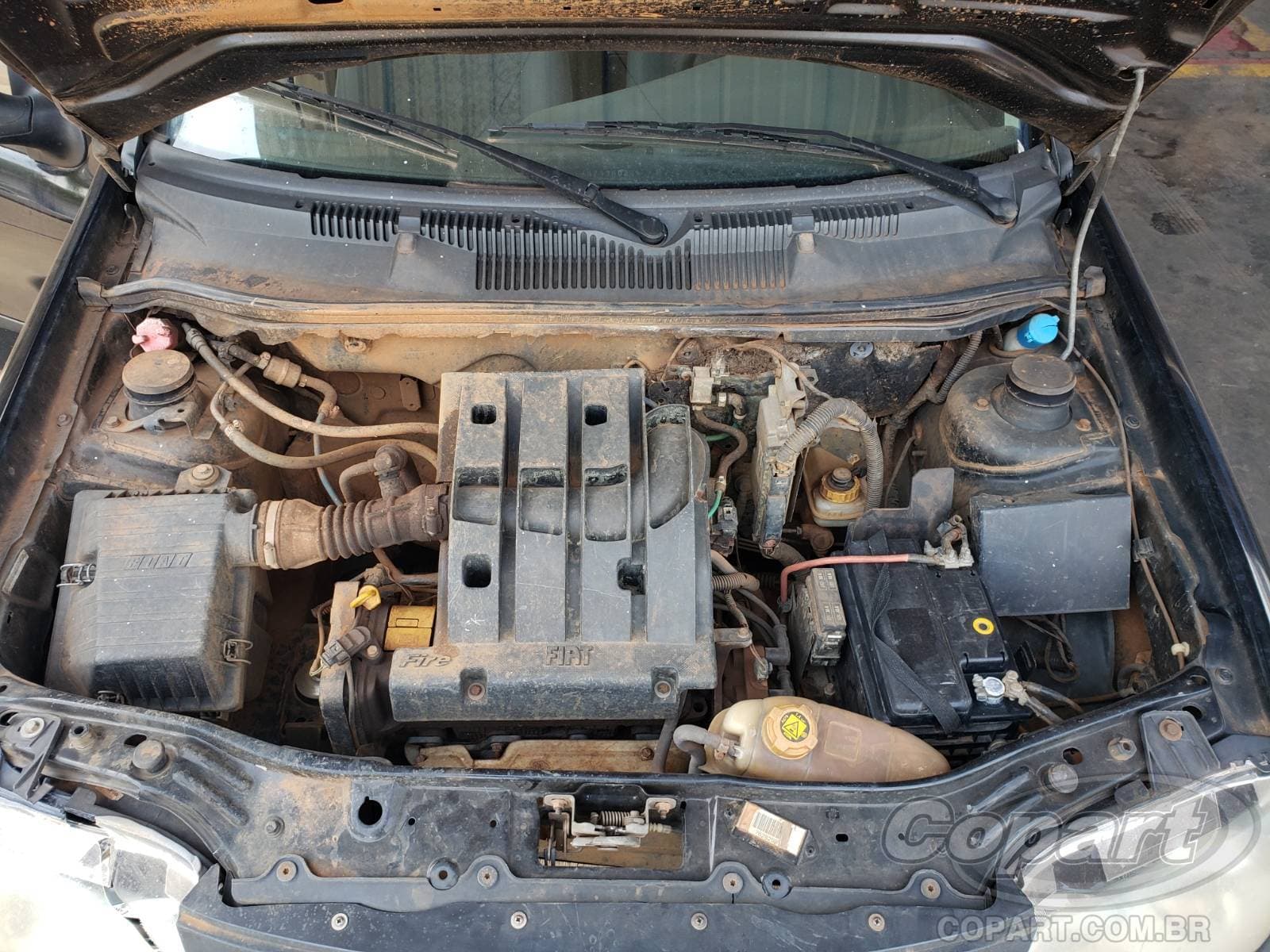 Fiat Strada 2009 — foto 7