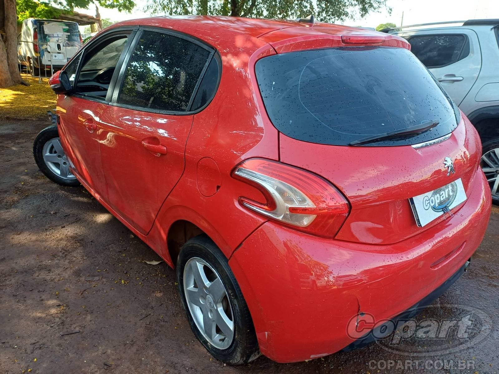 Peugeot 208 2014 — foto 3