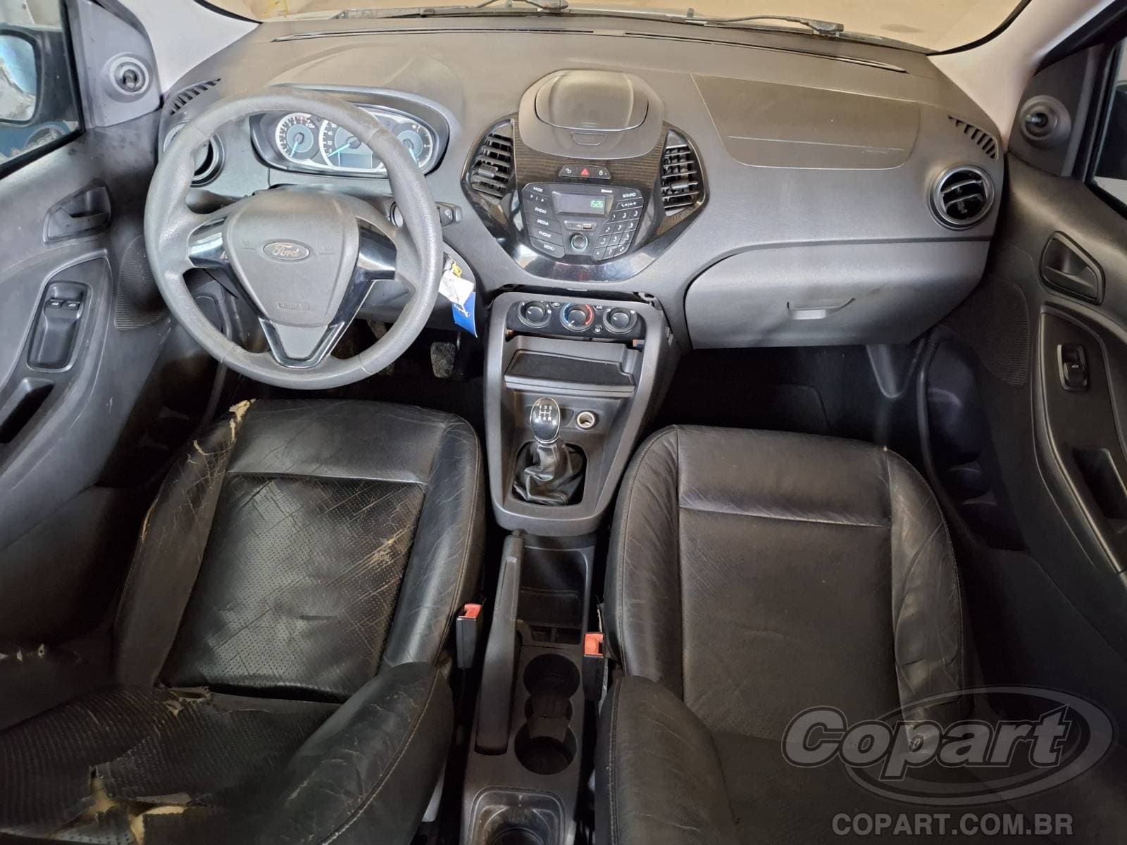 Ford KA Sedan 2015 — foto 9
