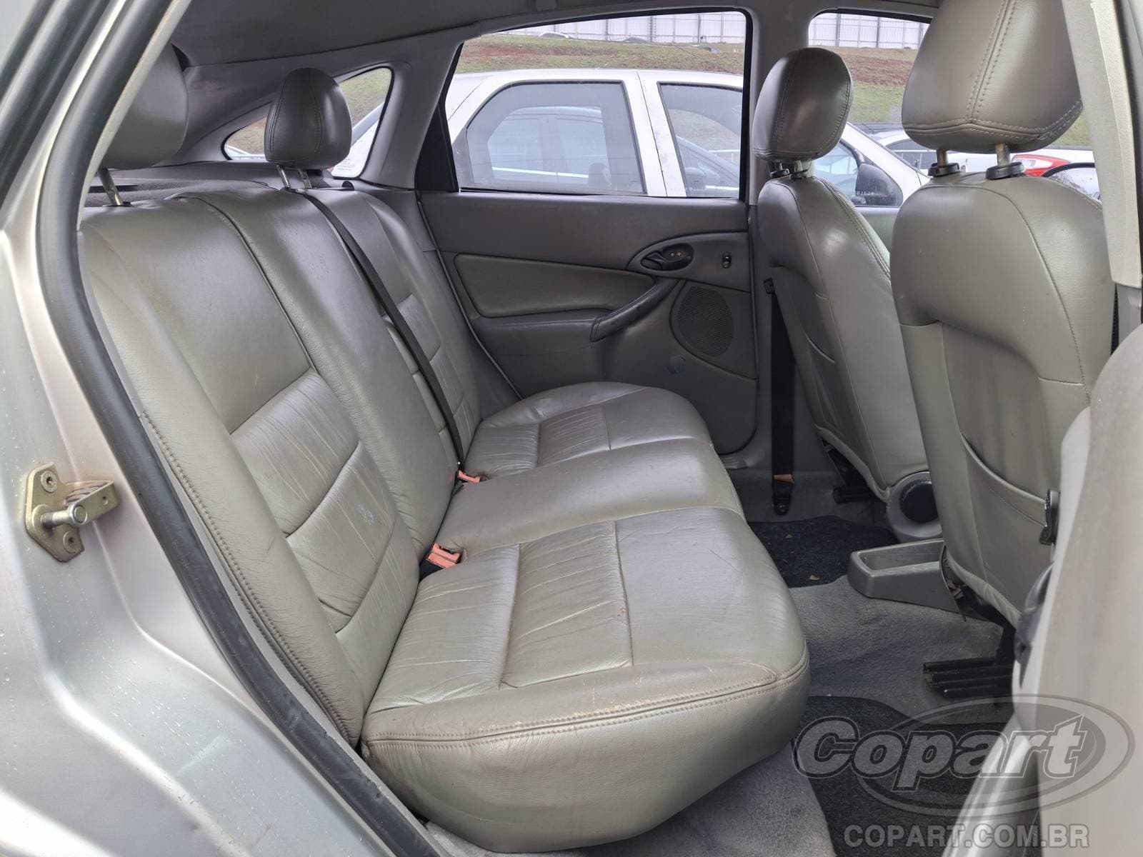 Ford Focus 2001 — foto 6