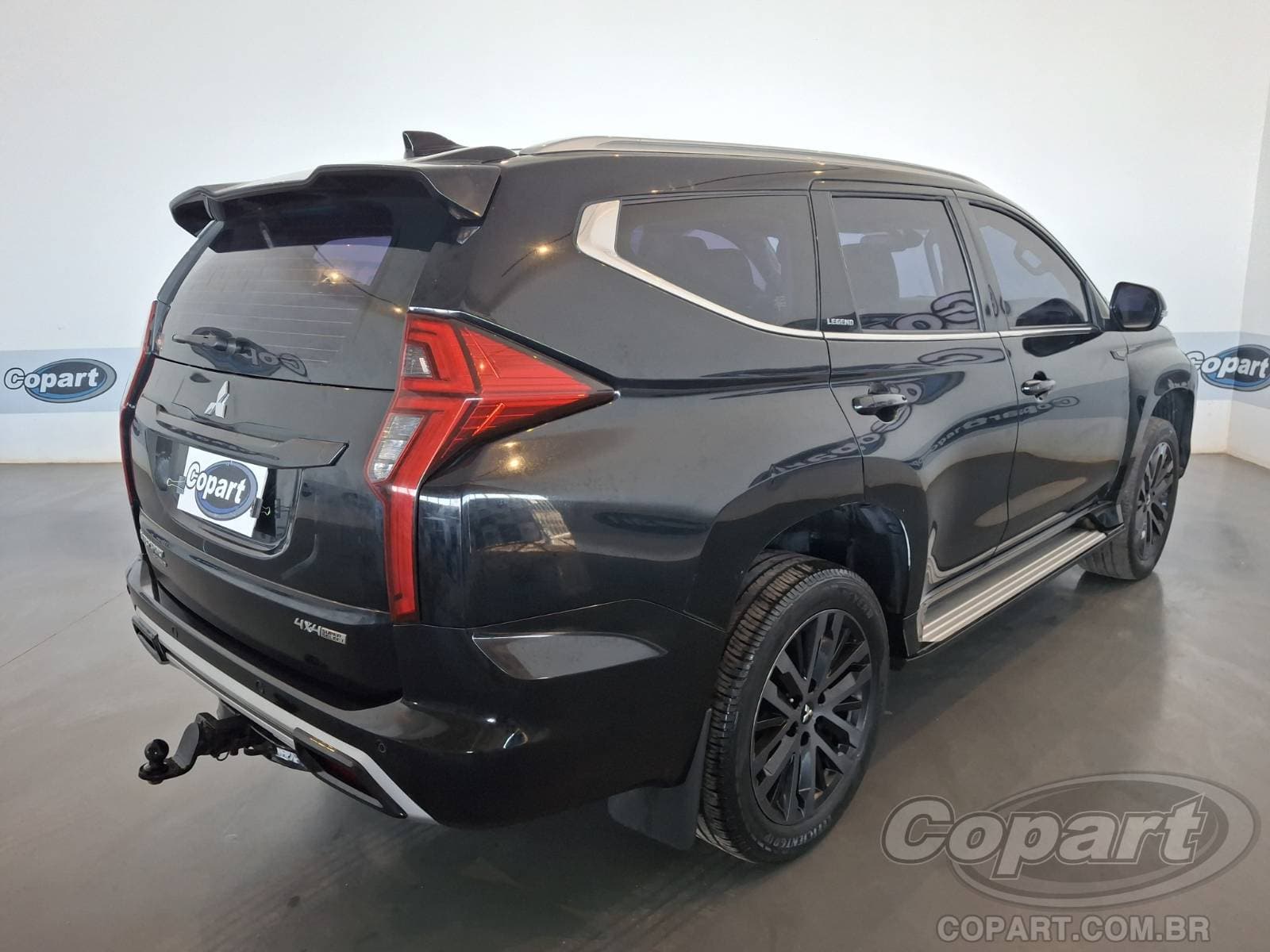 Mitsubishi Pajero Sport 2024 — foto 4