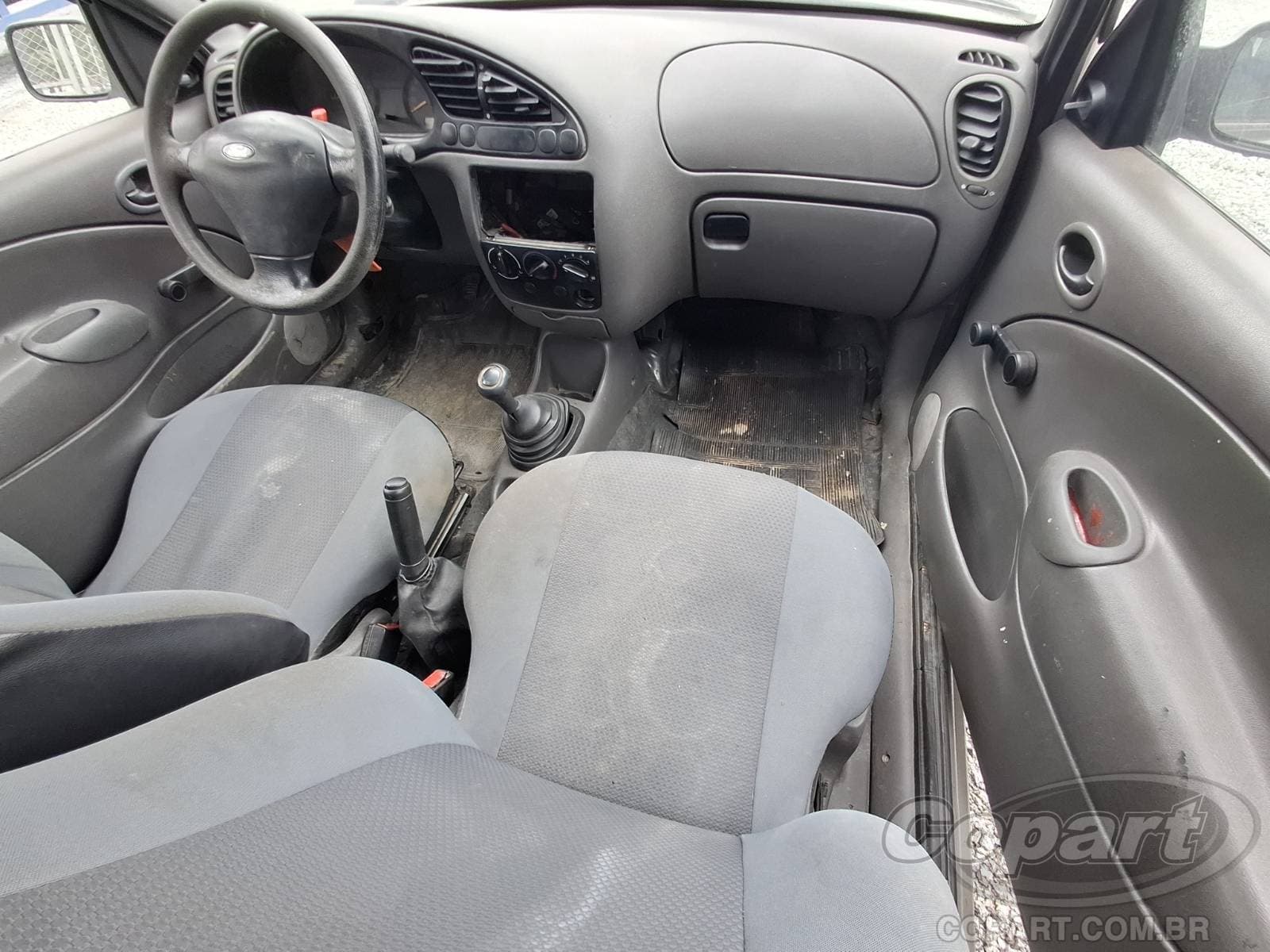 Ford Courier 2013 — foto 9