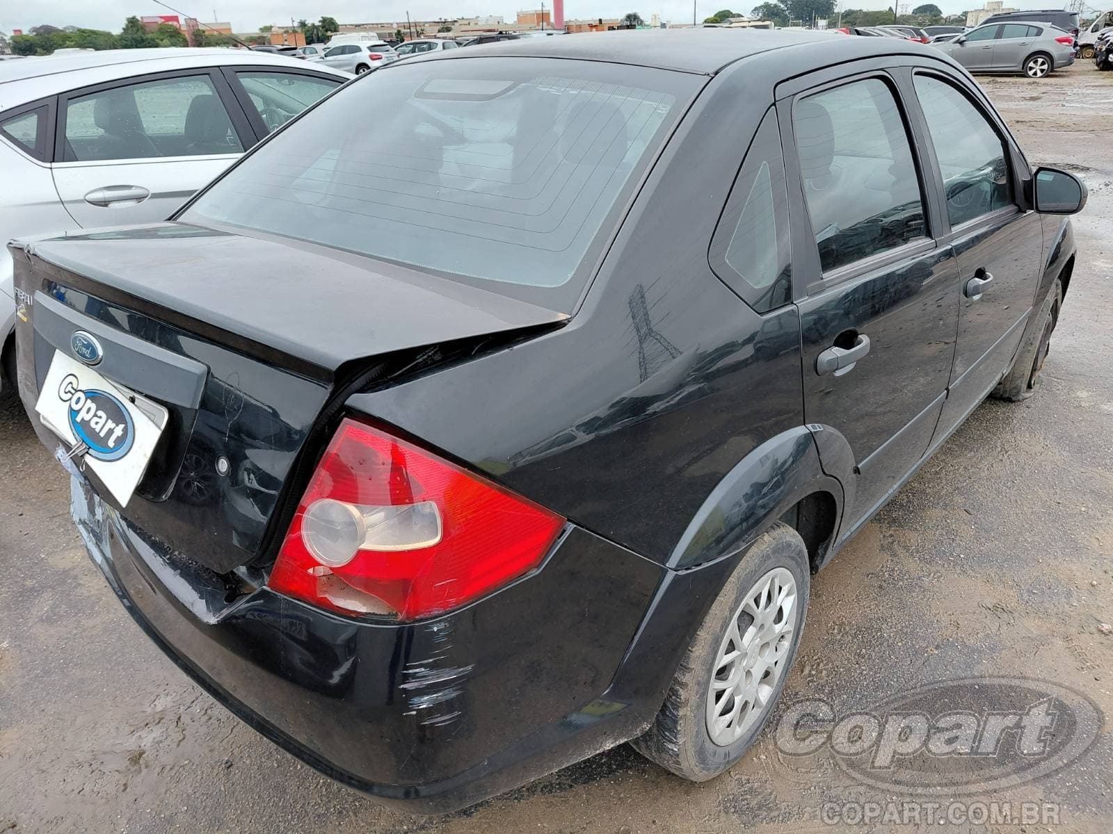 Ford Fiesta Sedan 2005 — foto 4