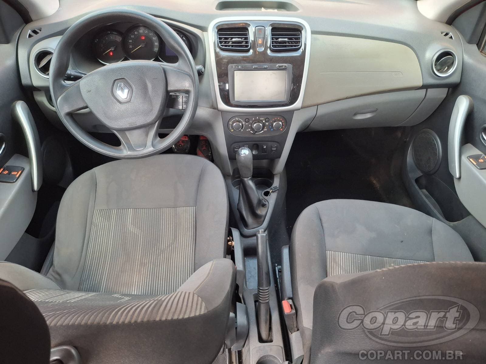 Renault Logan 2017 — foto 9