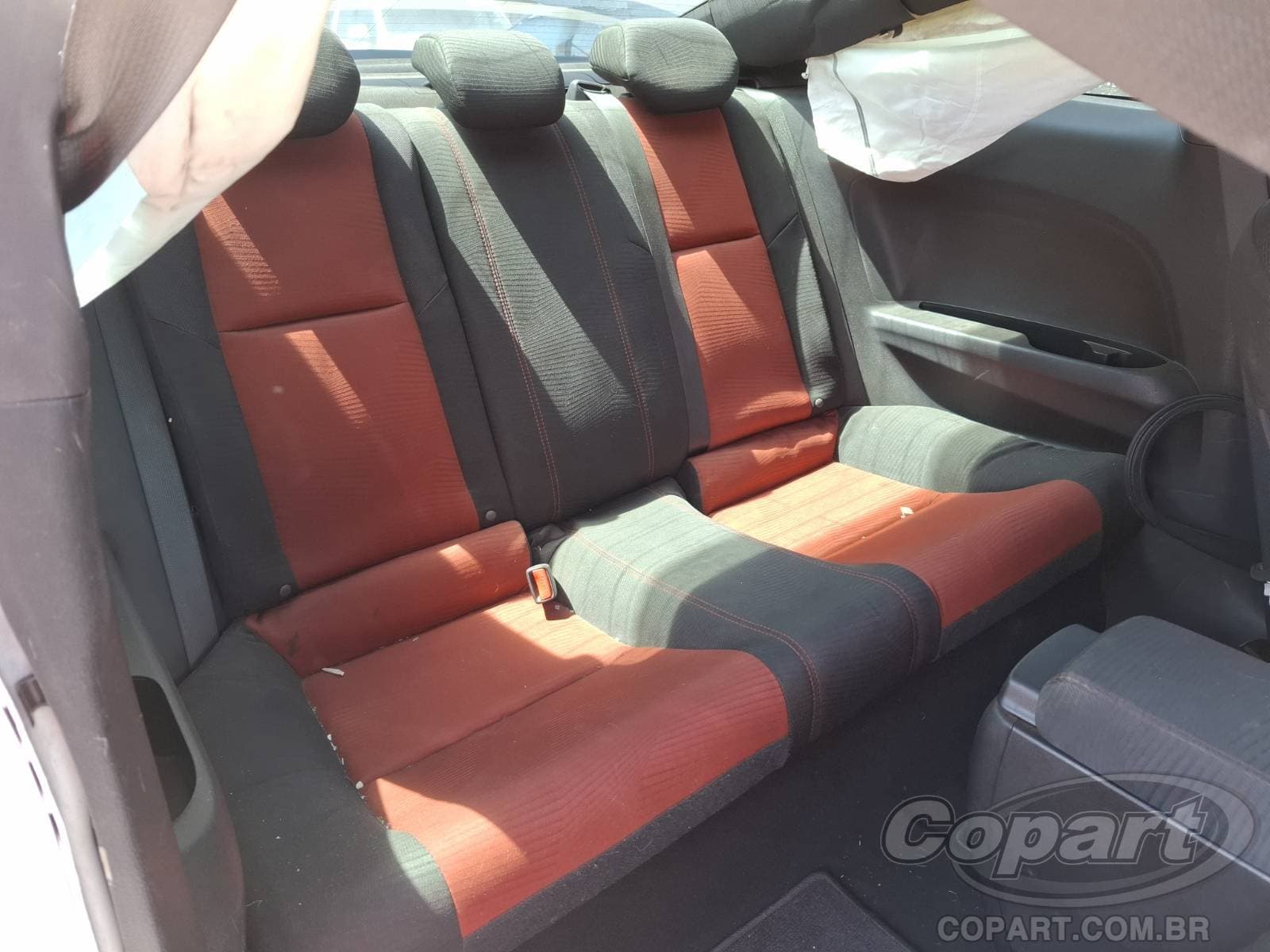 Honda Civic Coupe 2015 — foto 6