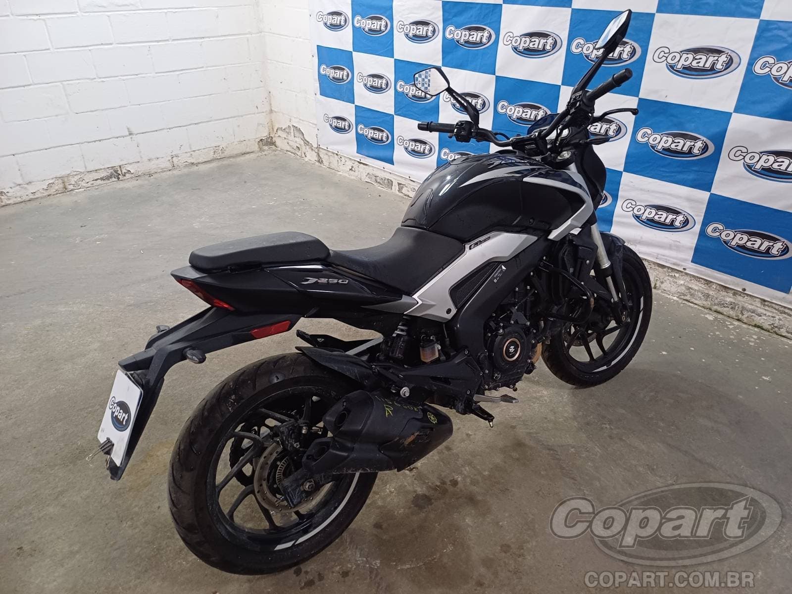 Bajaj Dominar 2026 — foto 4
