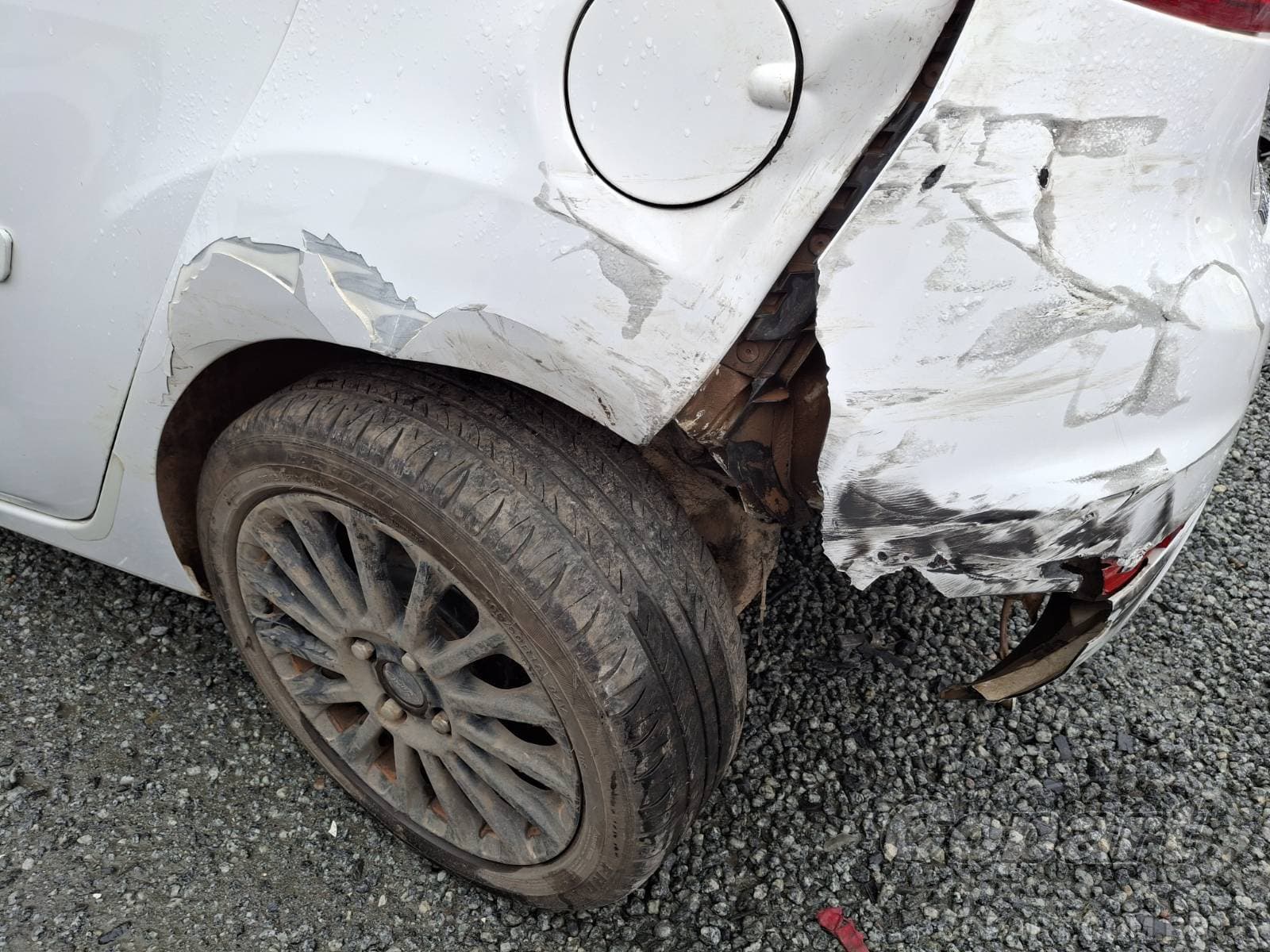 Ford Fiesta 2016 — foto 13
