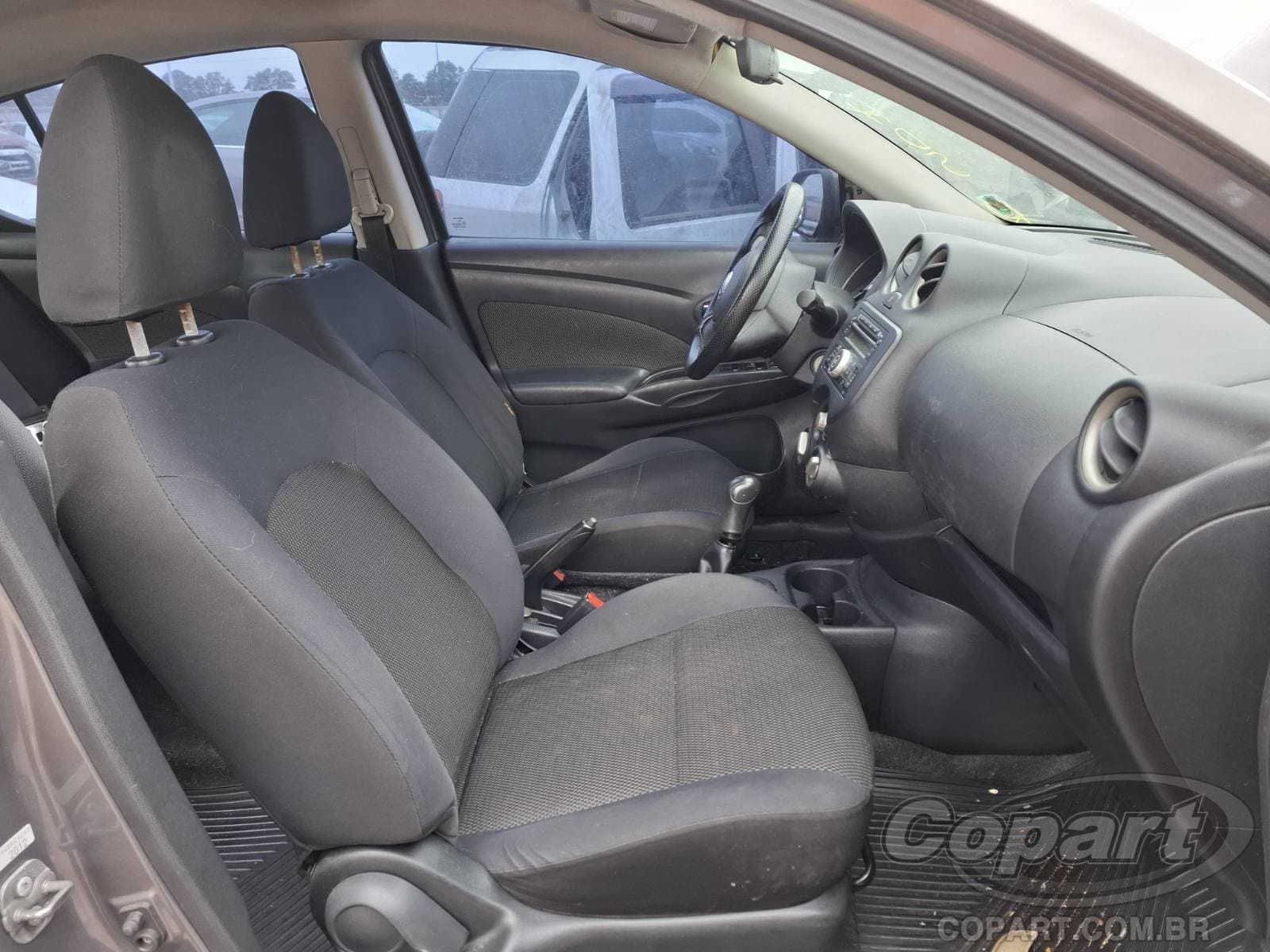 Nissan Versa 2013 — foto 5
