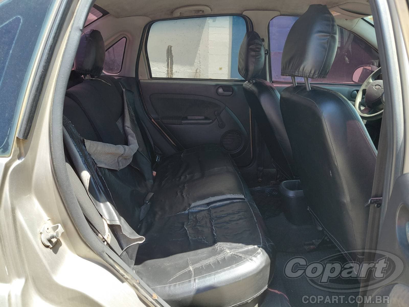 Ford Fiesta Sedan 2012 — foto 6