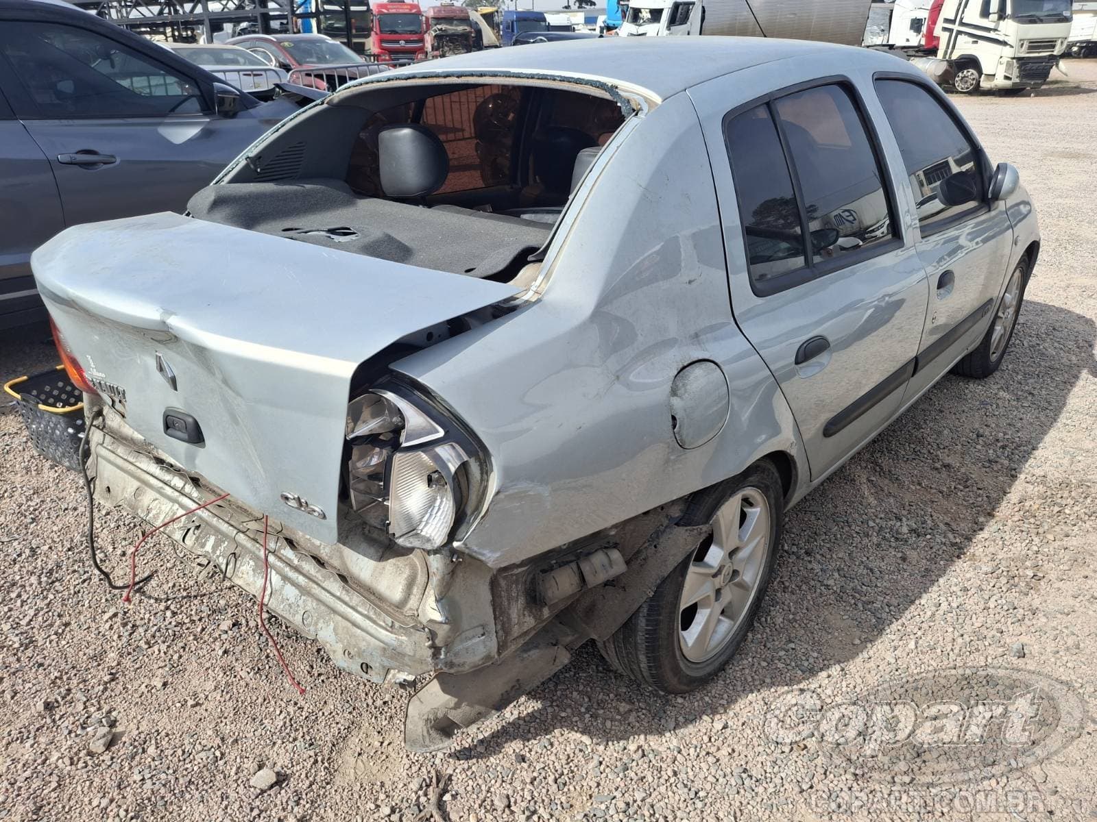 Renault Clio Sedan 2003 — foto 4