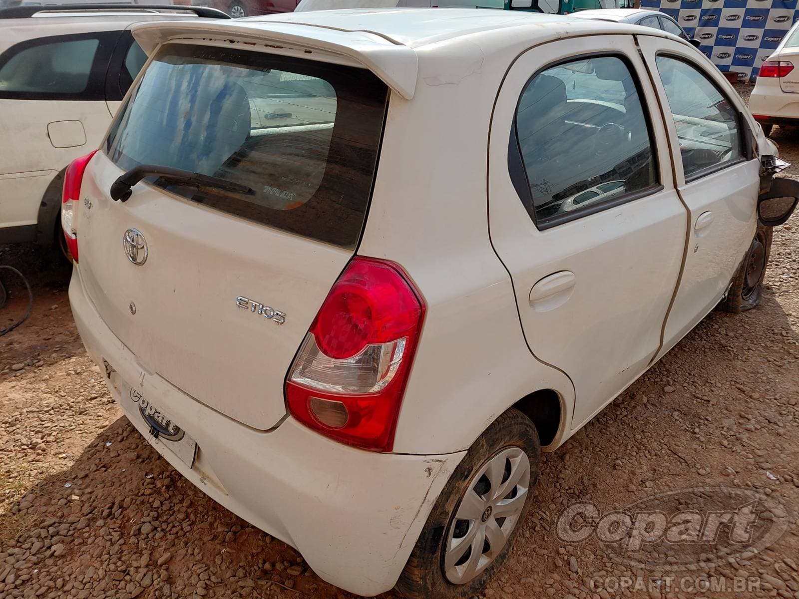 Toyota Etios 2014 — foto 4