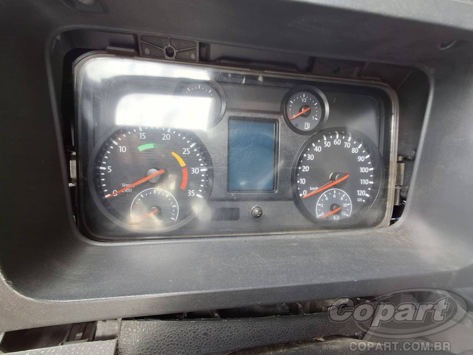 Volkswagen Constellation 2015 — foto 8