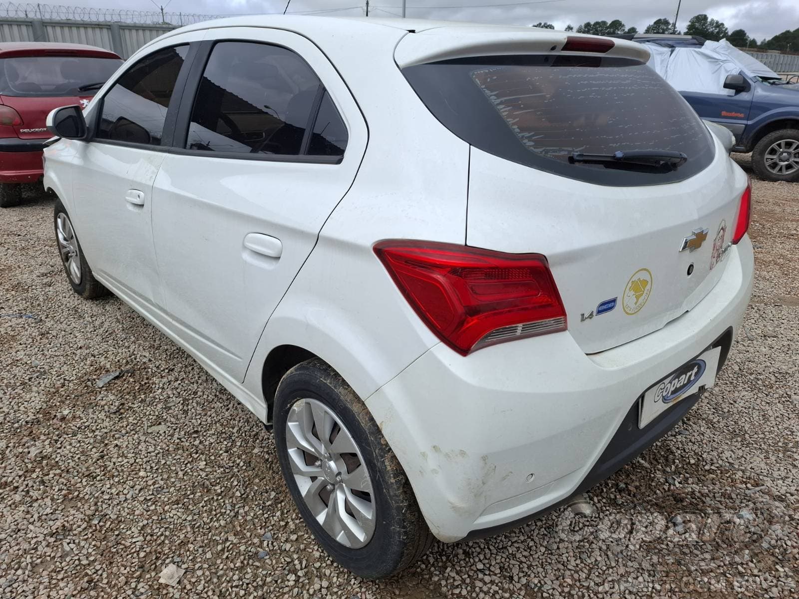 Chevrolet Onix 2017 — foto 3