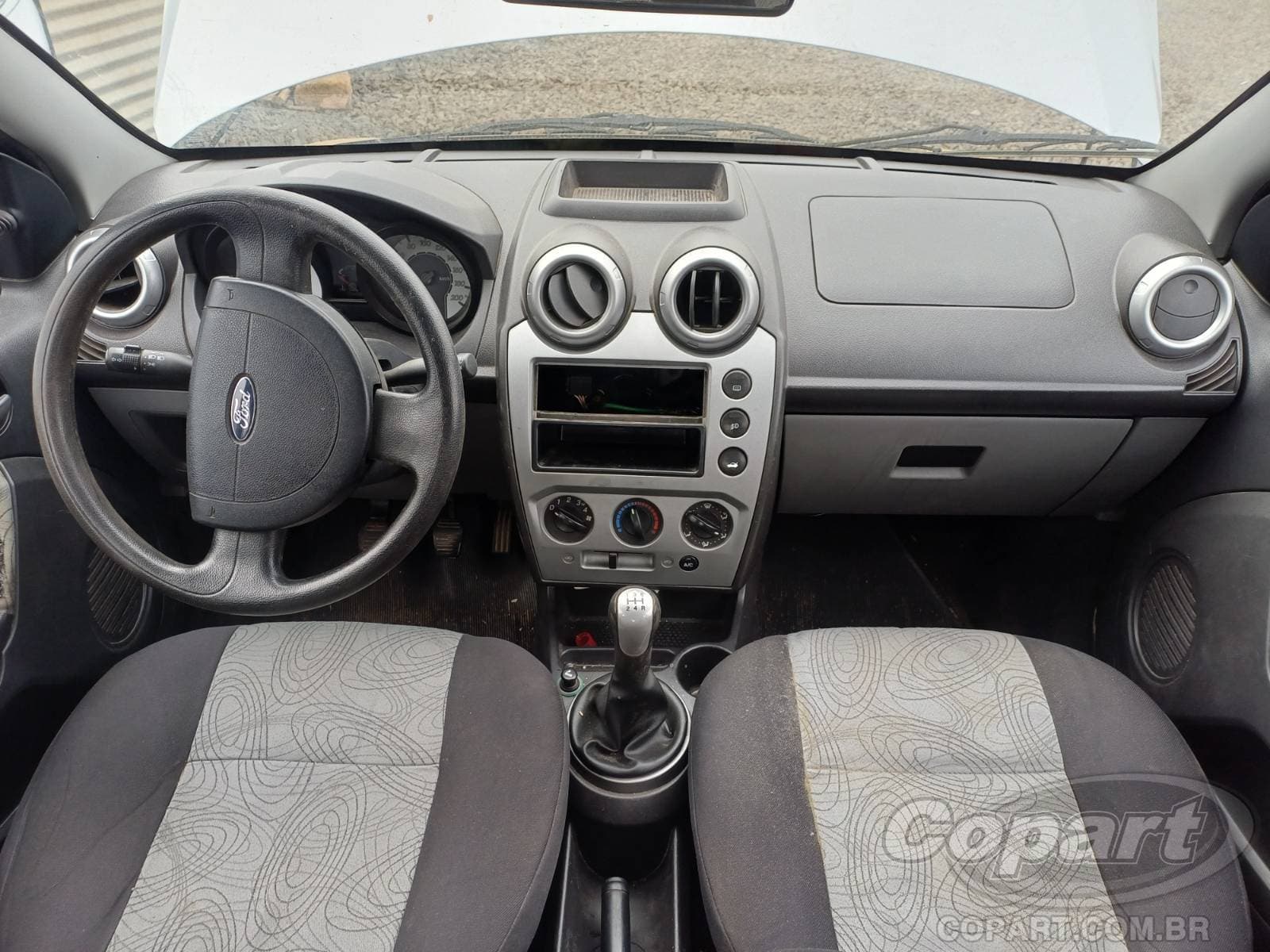 Ford Fiesta Sedan 2009 — foto 9