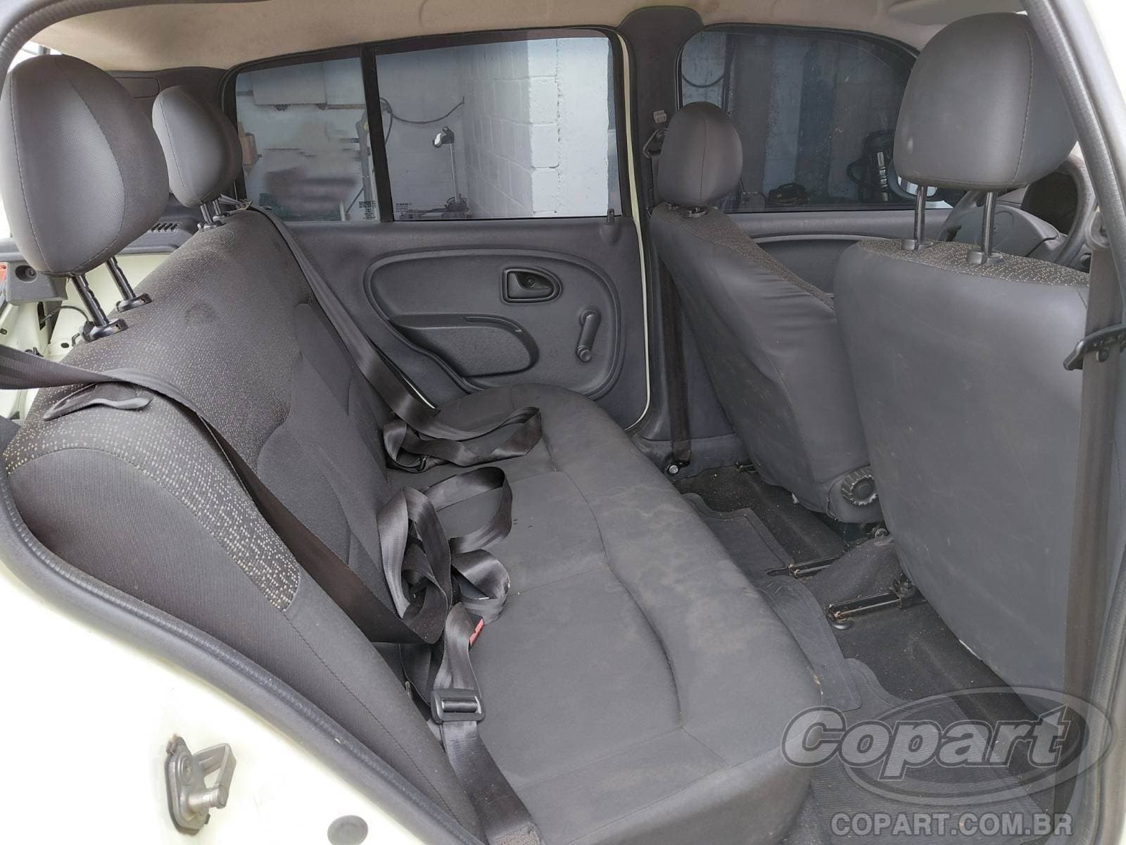 Renault Clio 2013 — foto 6
