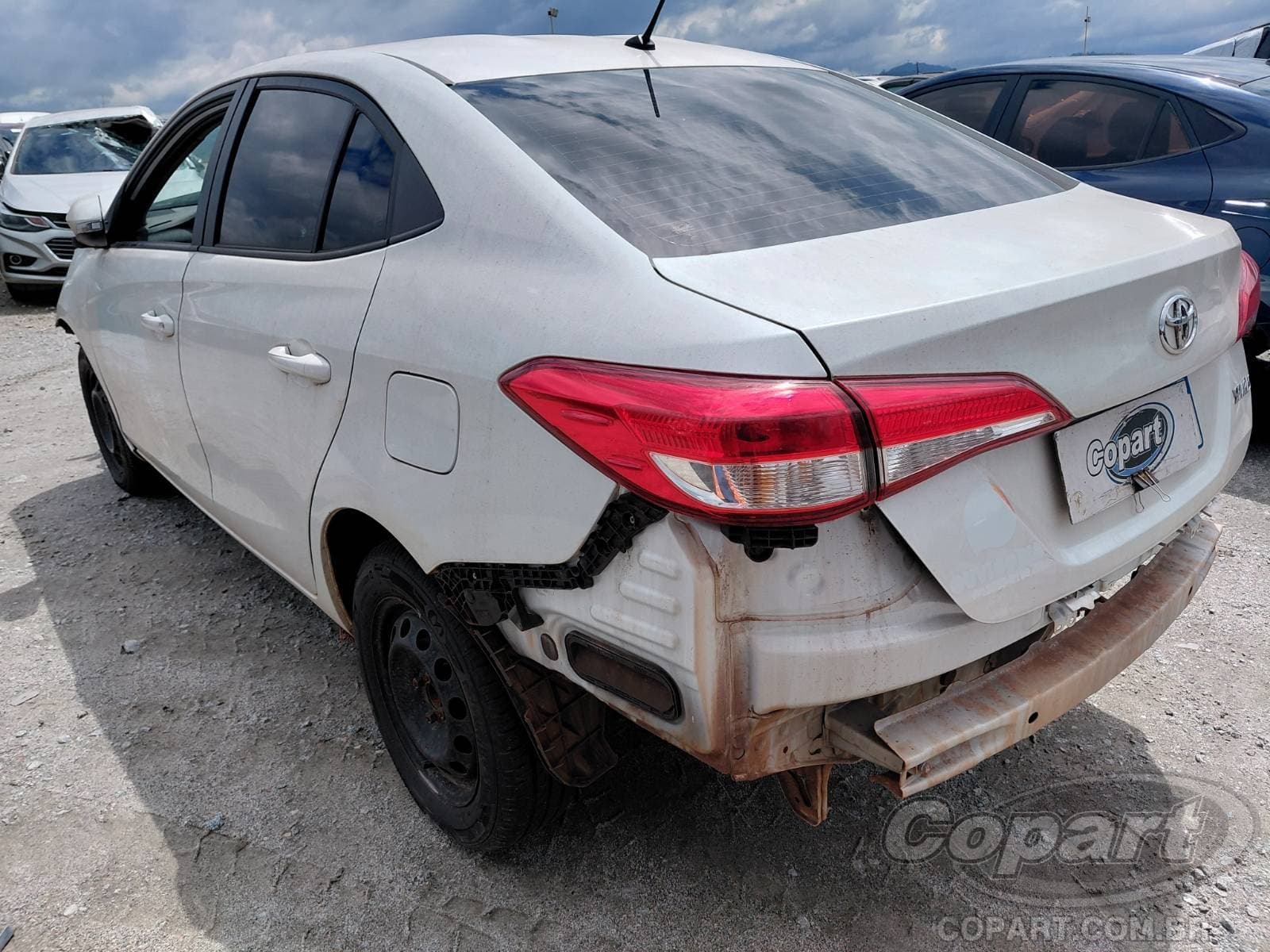 Toyota Yaris Seda 2025 — foto 3