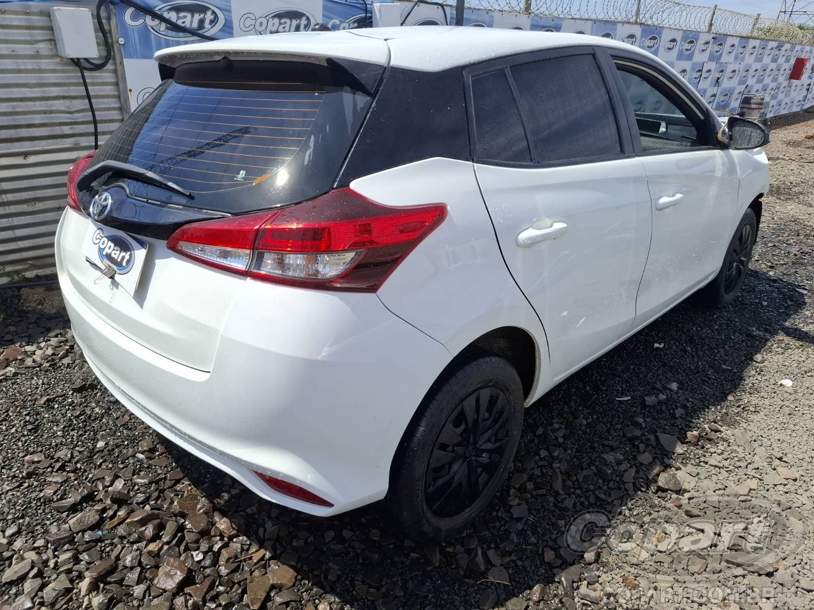 Toyota Yaris 2025 — foto 4