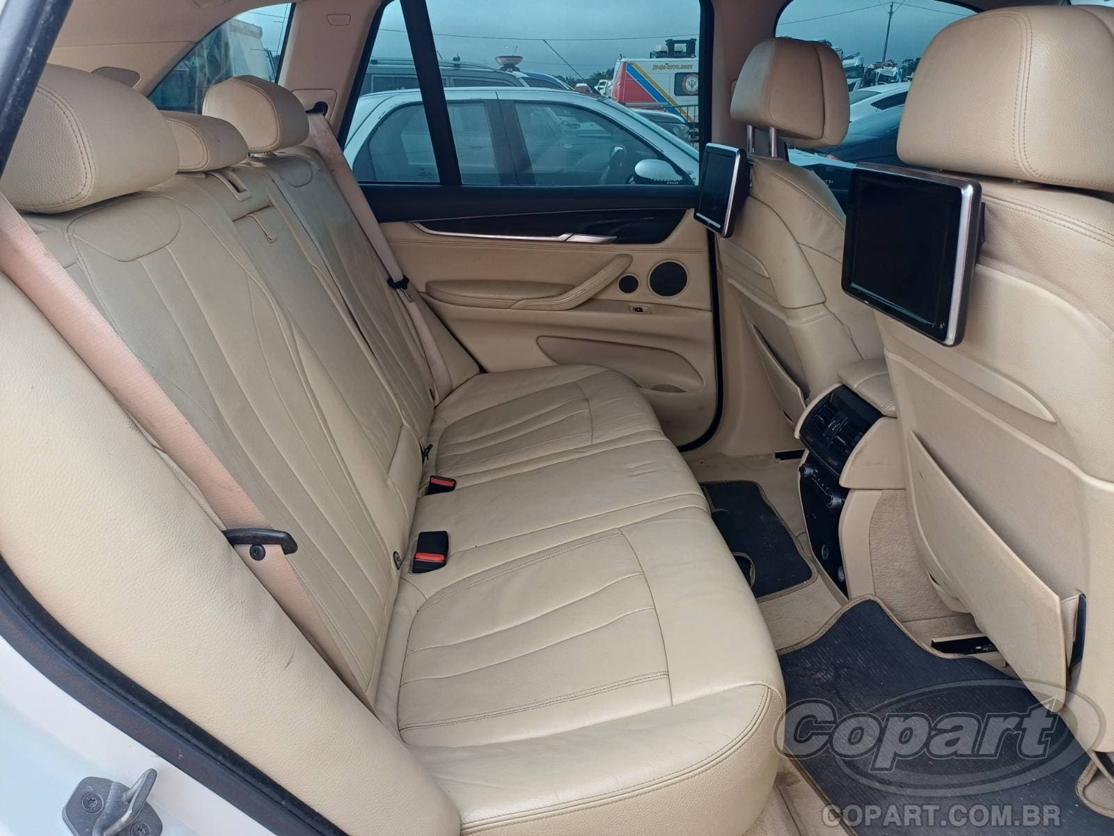 BMW X5 2015 — foto 6