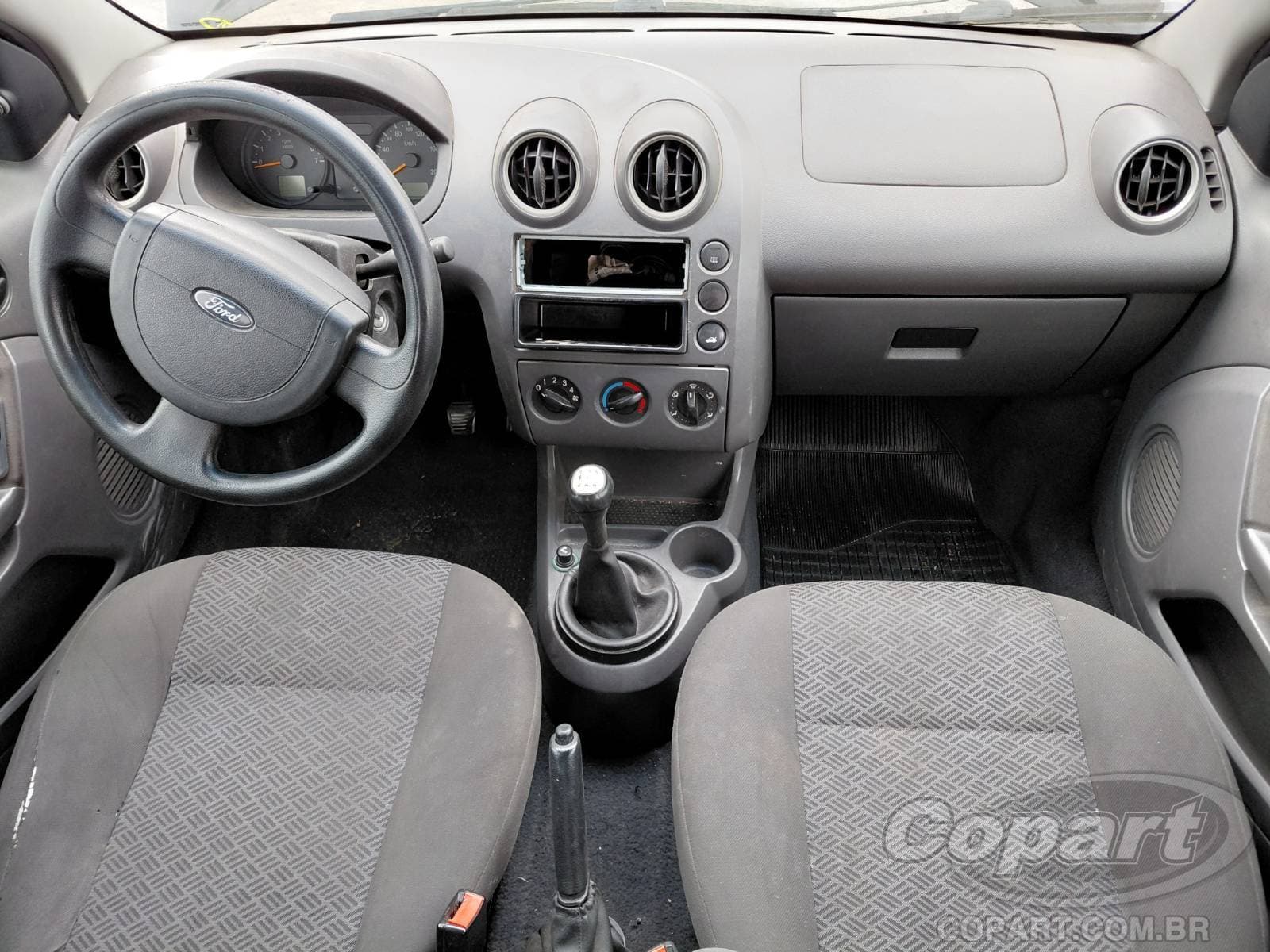 Ford Fiesta Sedan 2005 — foto 9