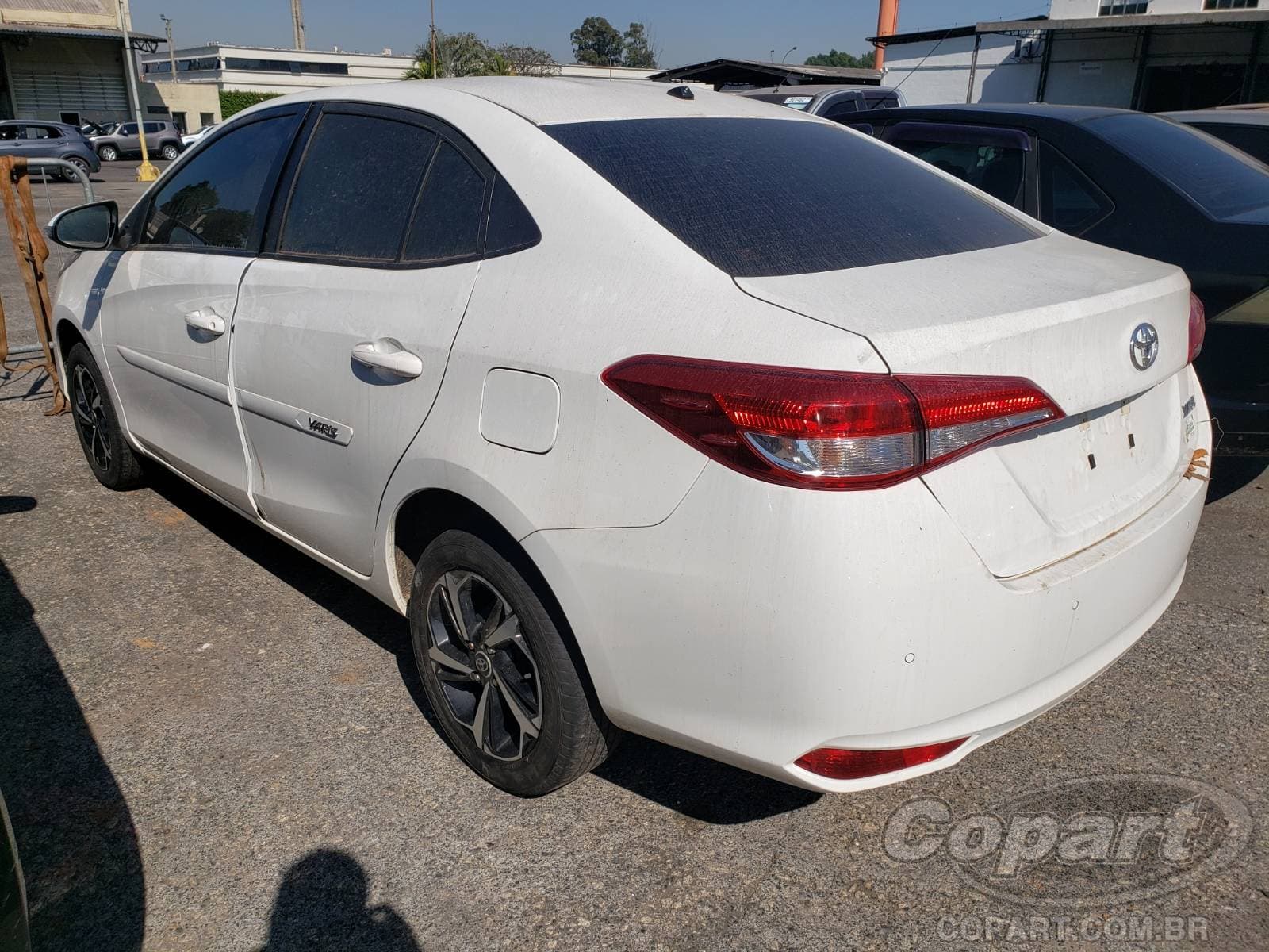 Toyota Yaris Seda 2024 — foto 3