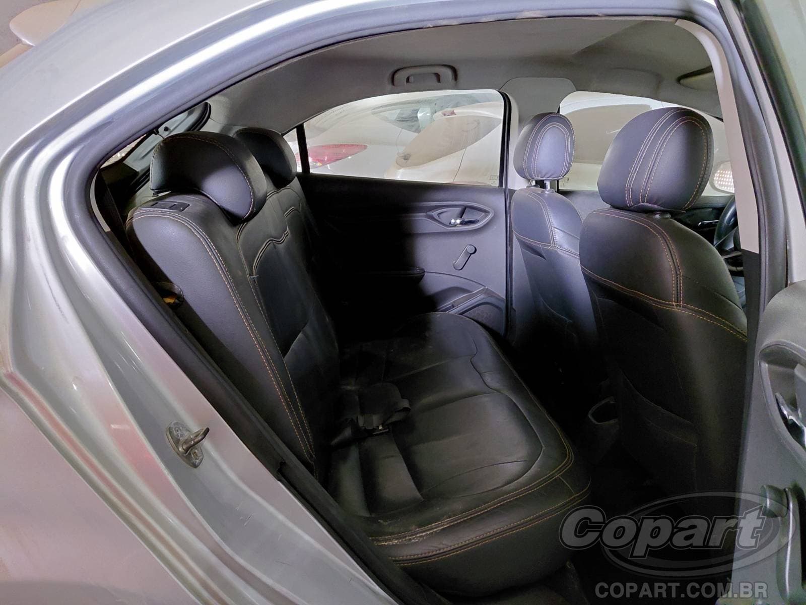 Chevrolet Onix 2014 — foto 6